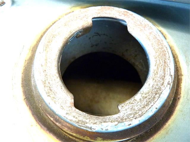 Serbatoio benzina Guzzi G5 Convert T3 T4 1000 SP GU17100265 carburante - immagine 13