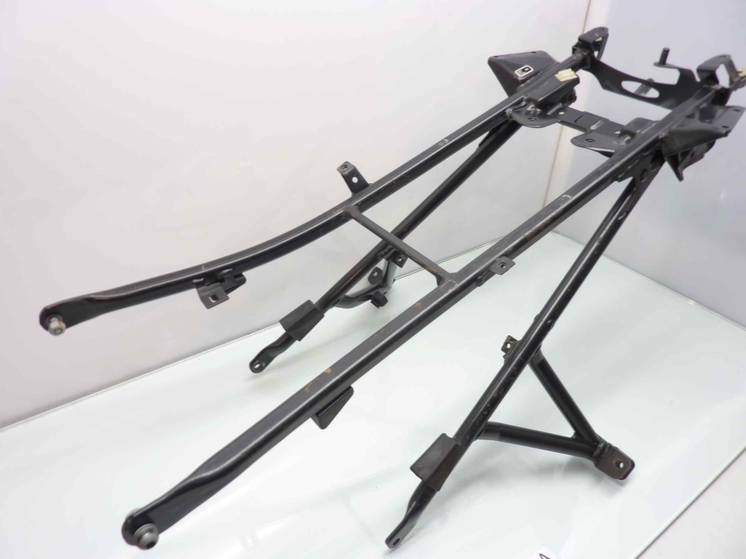 BMW F650 CS SCARVER Telaio telaietto posteriore sottosella cod 46517658174