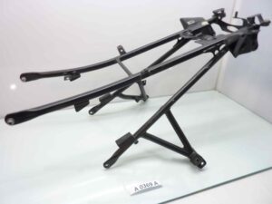 BMW F650 CS SCARVER Telaio telaietto posteriore sottosella cod 46517658174 7681159 7681160