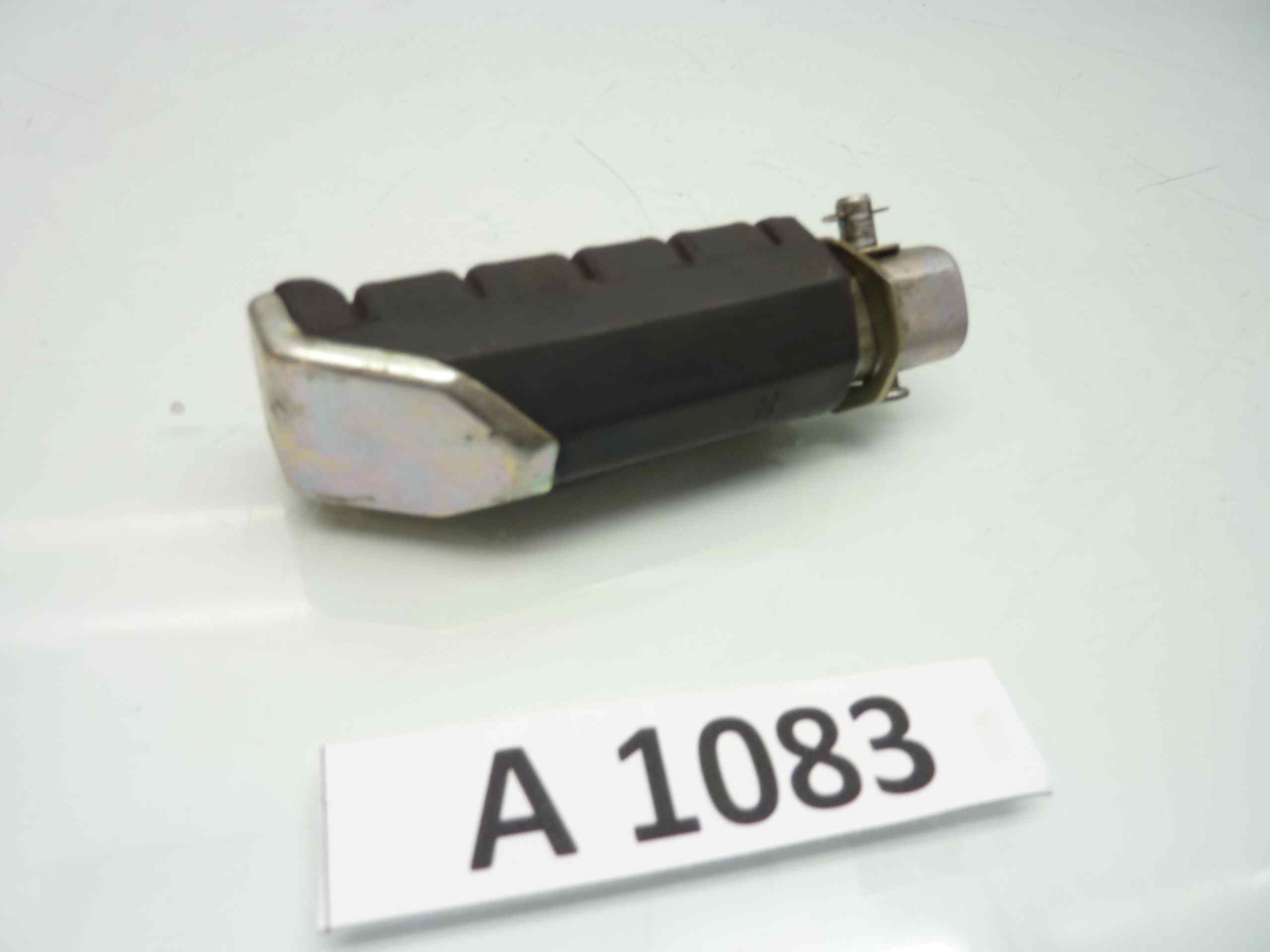 Yamaha YBR 125 07-15 pedana poggiapiedi posteriore destra - immagine 2
