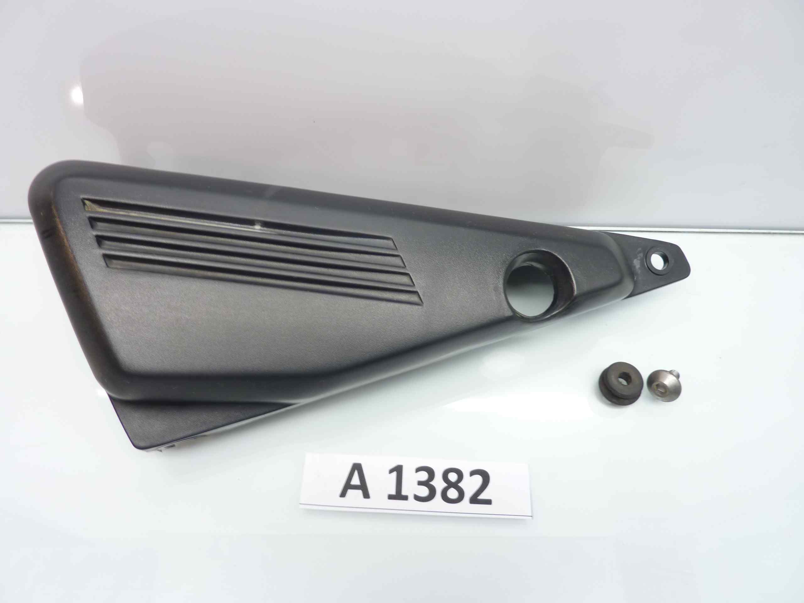 Yamaha FAZER FZ6 600 '01-03 Cover plastica fiancatina sinistra sottosella