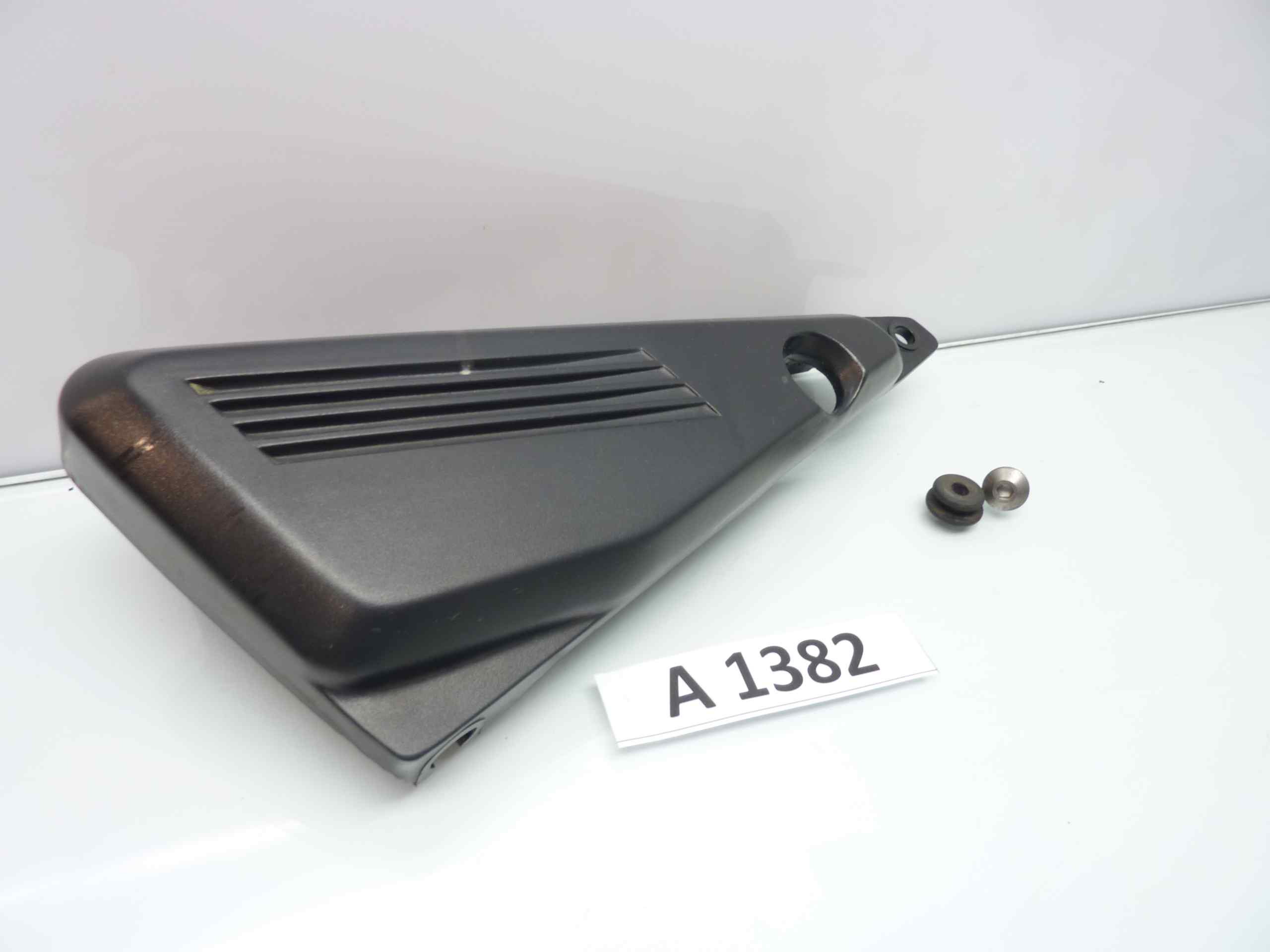 Yamaha FAZER FZ6 600 '01-03 Cover plastica fiancatina sinistra sottosella - immagine 2