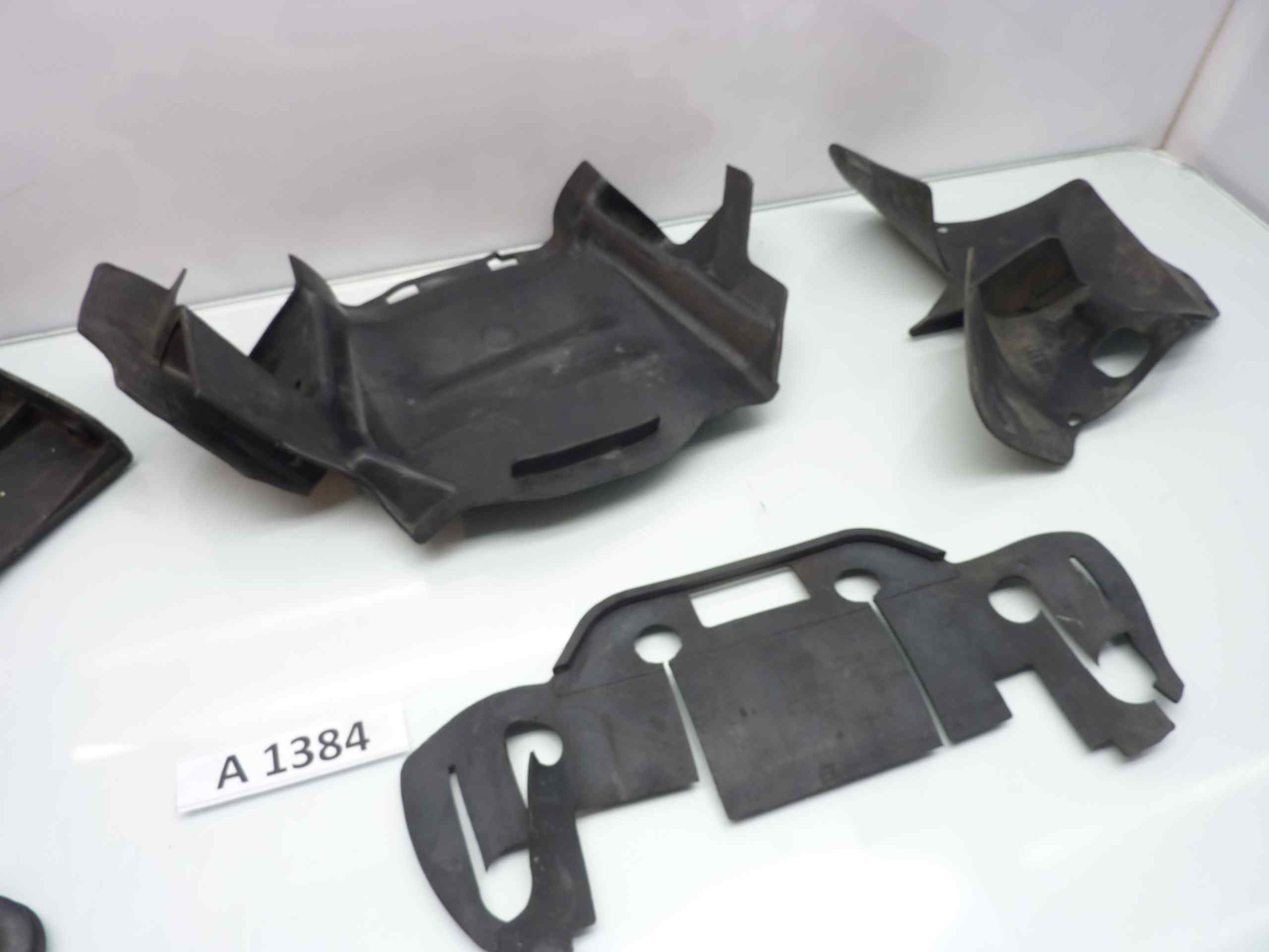Yamaha FAZER FZ6 600 '01-03 Gomme varie protezione calore - immagine 3