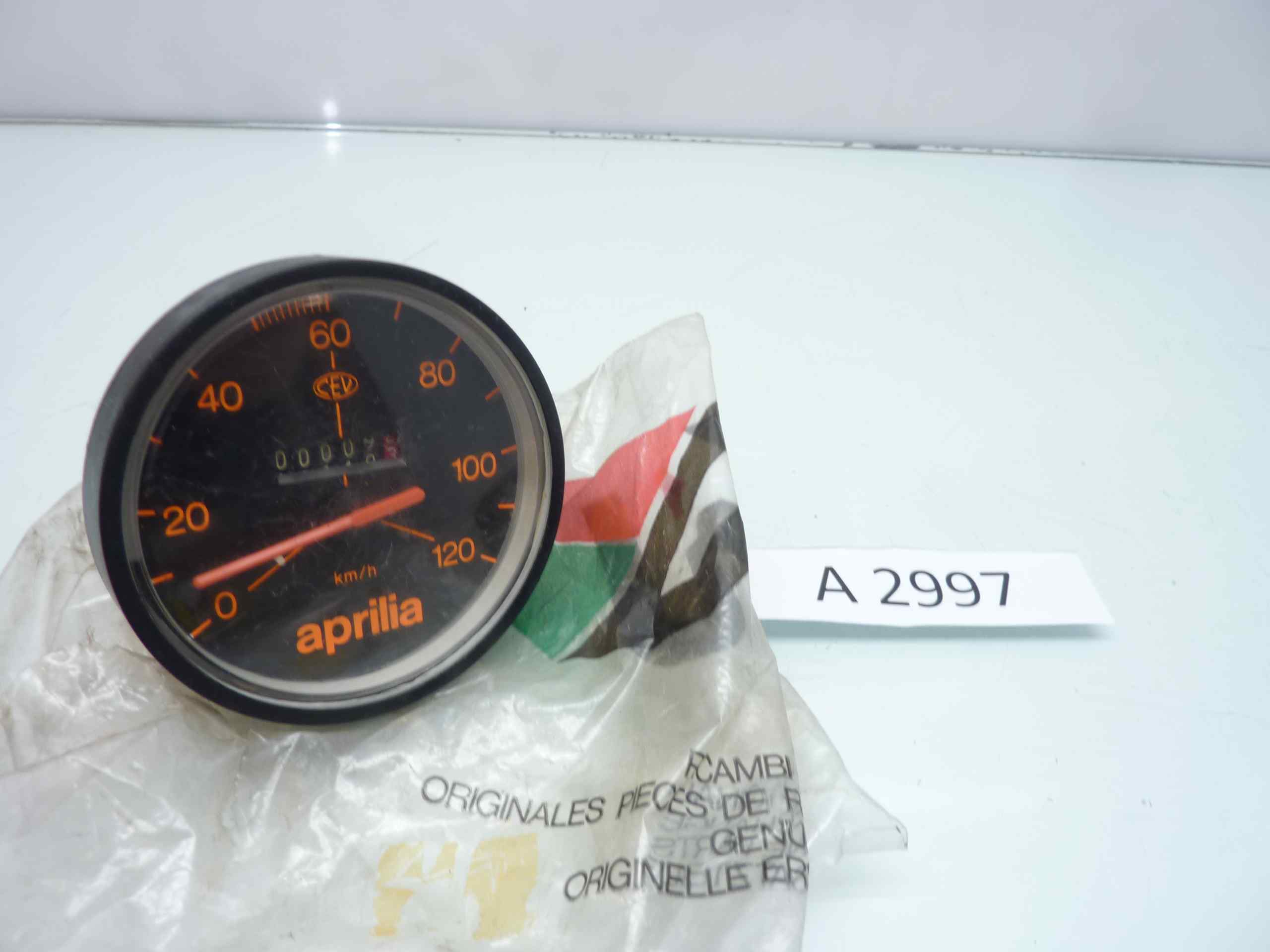 Aprilia ETX TUAREG 50 contachilometri nuovo sfondo nero