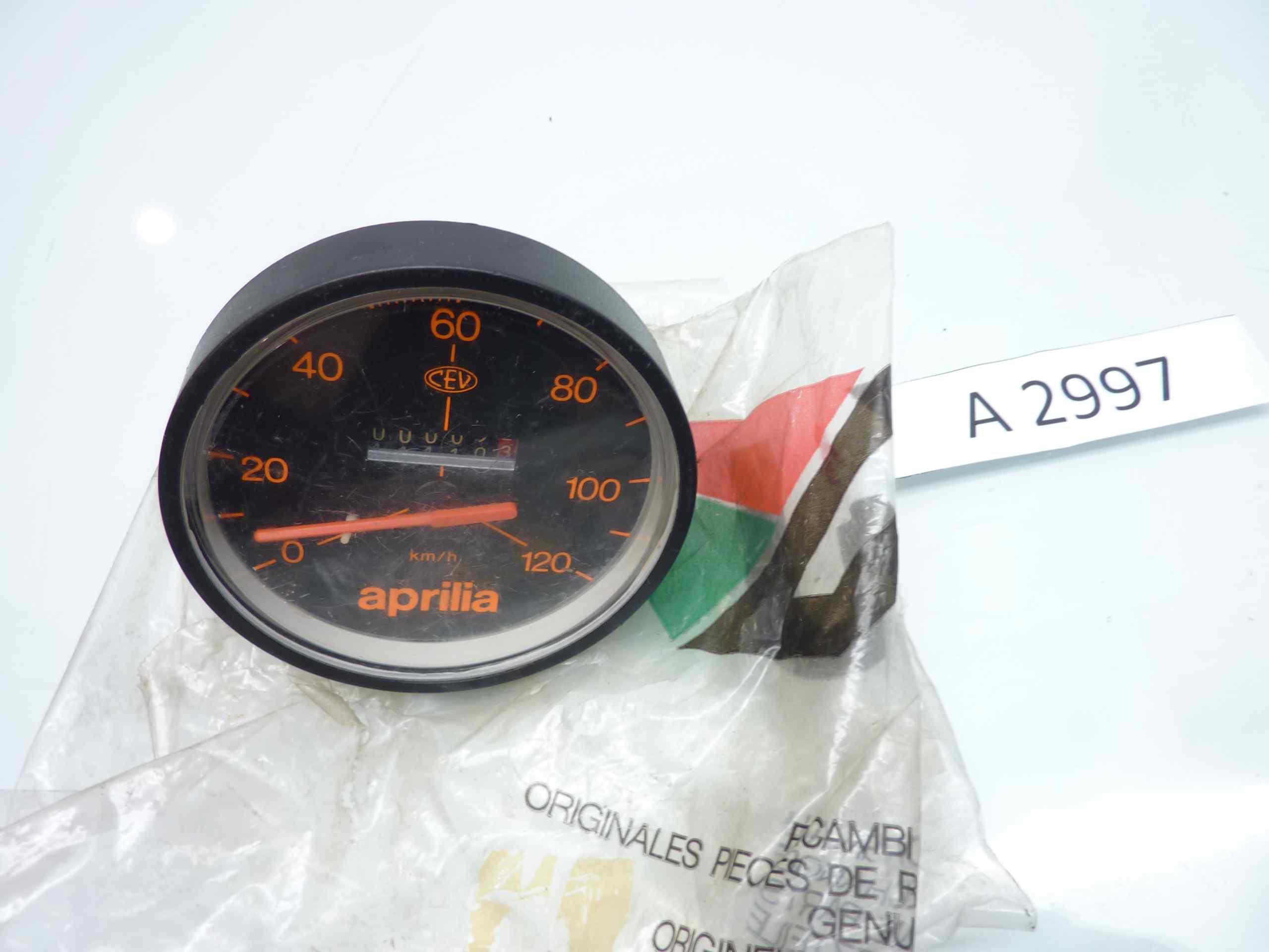 Aprilia ETX TUAREG 50 contachilometri nuovo sfondo nero - immagine 3