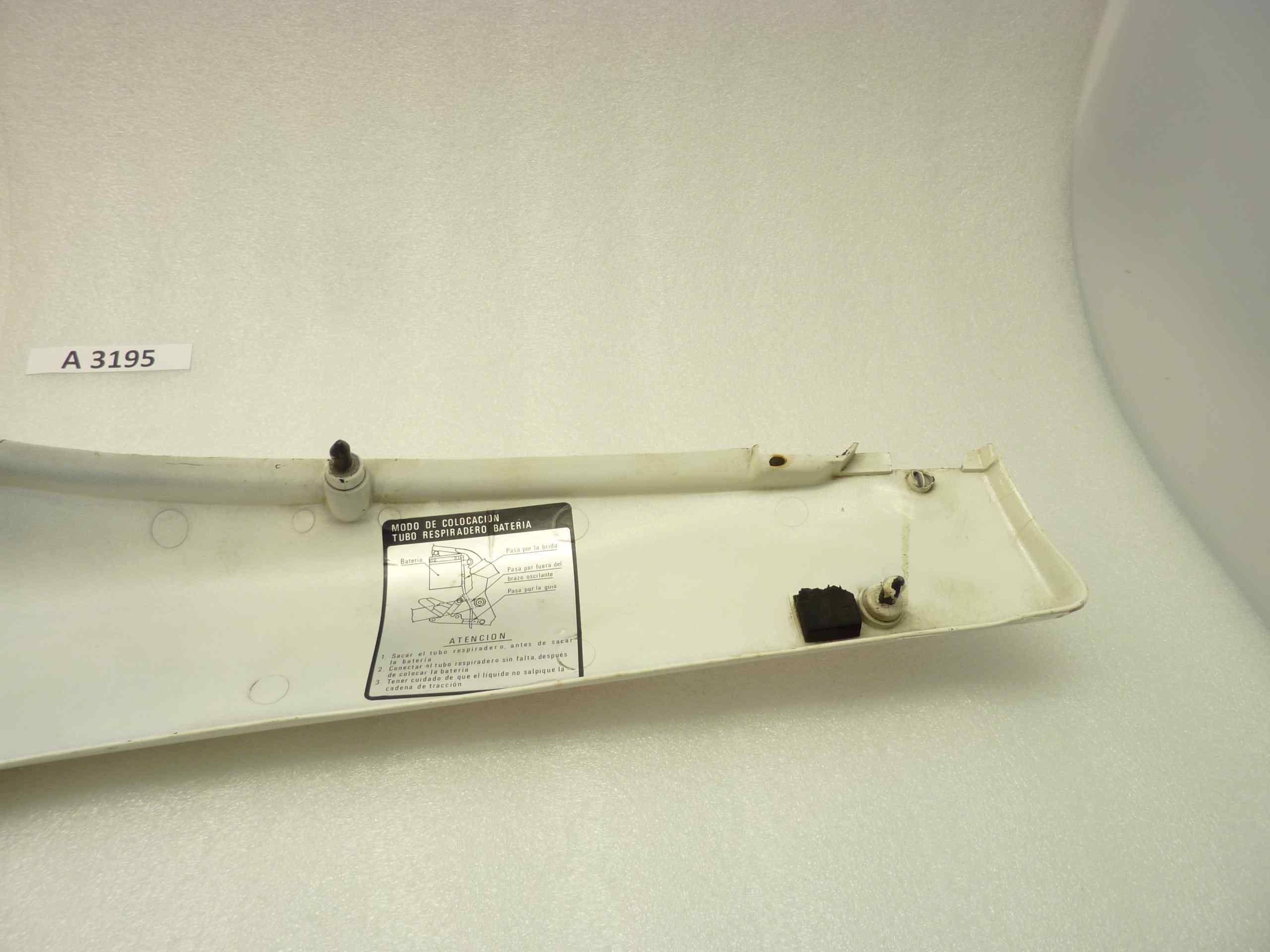 Yamaha TZR 125 87-88 3FN carena laterale destra originale Yamaha - immagine 6