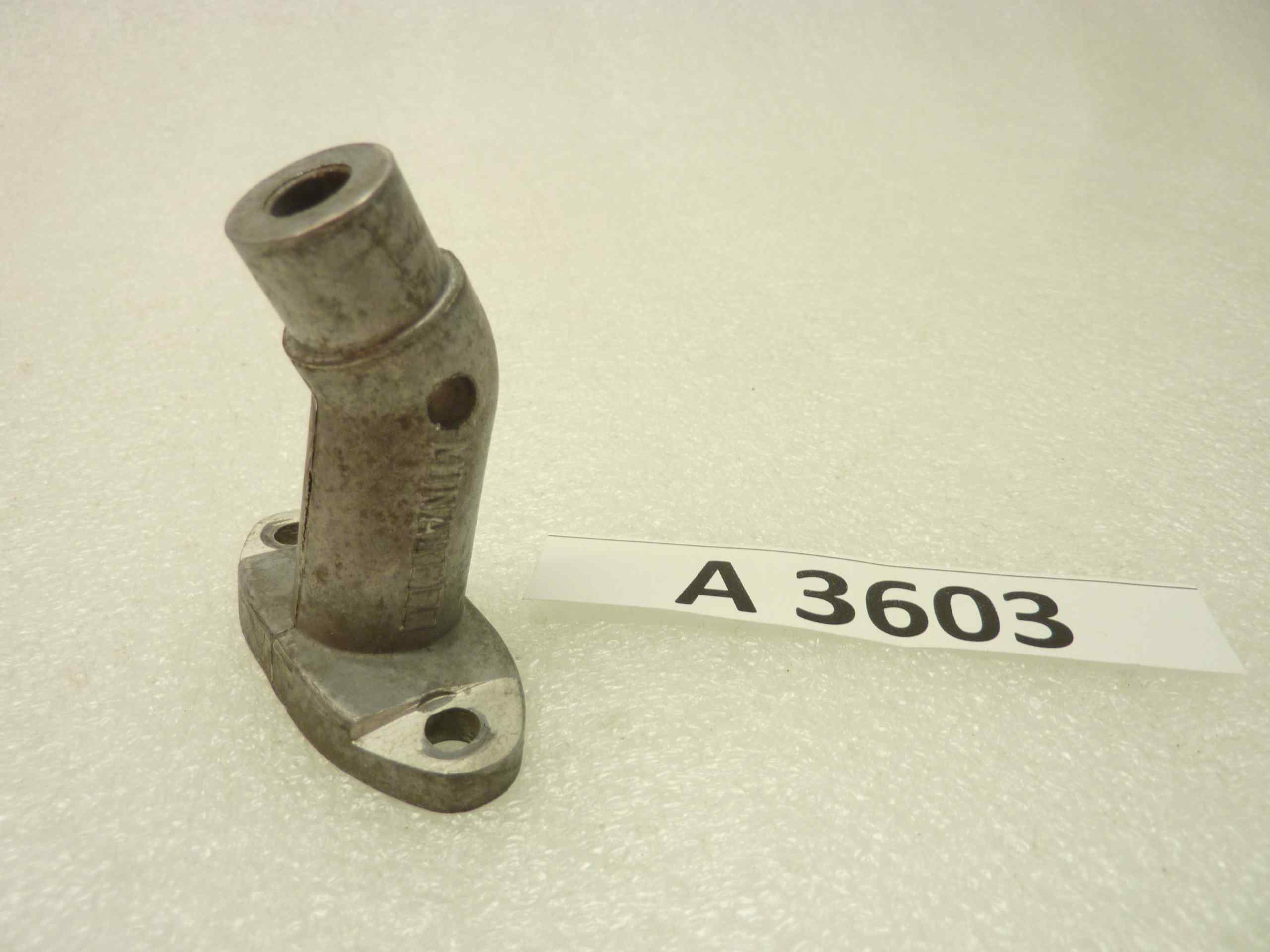 Collettore aspirazione Minarelli diam 7 interasse fori 46mm diam imbocco 18mm