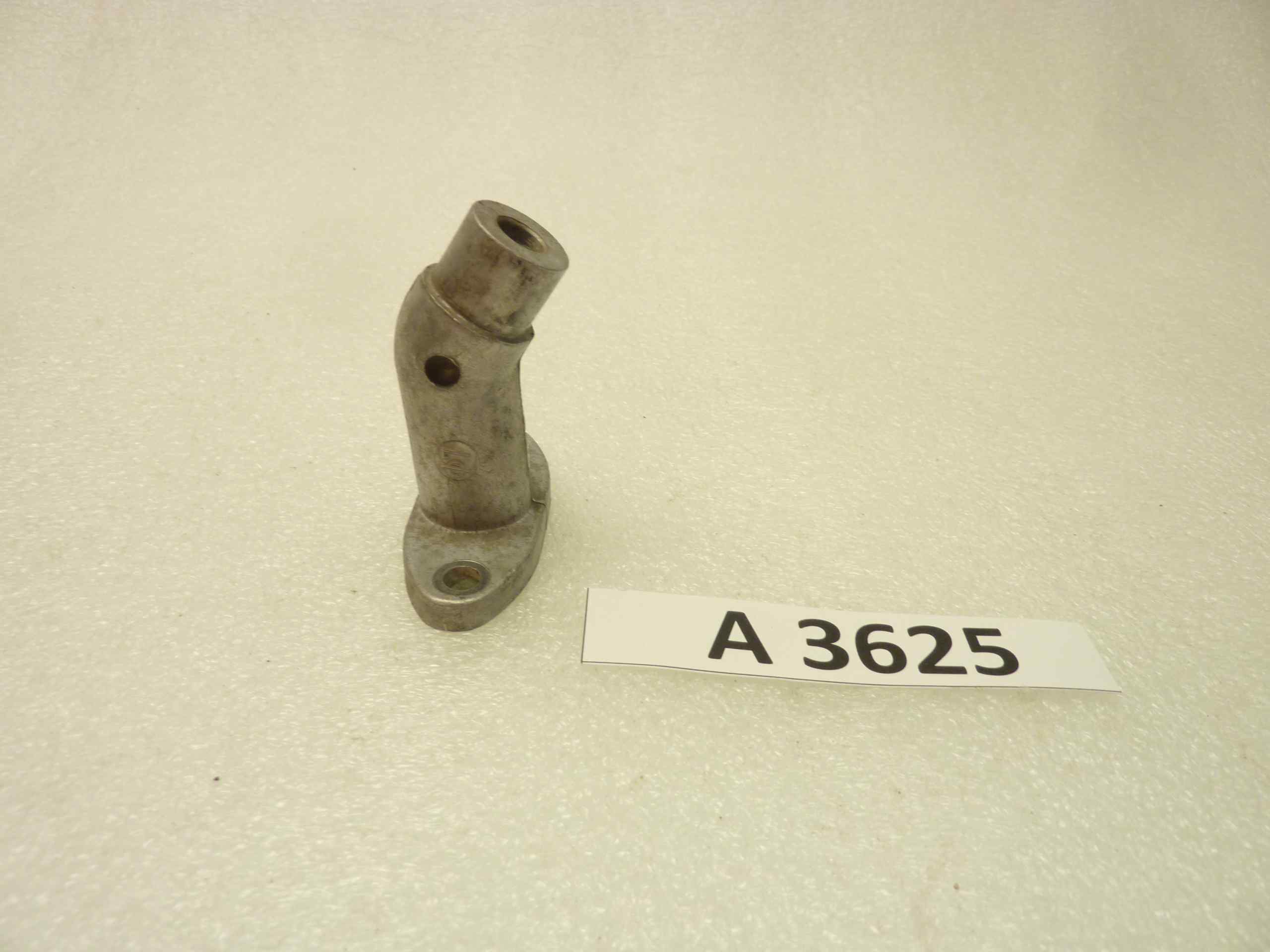 Collettore aspirazione Minarelli diam 7 interasse fori 46mm diam imbocco 18mm - immagine 2