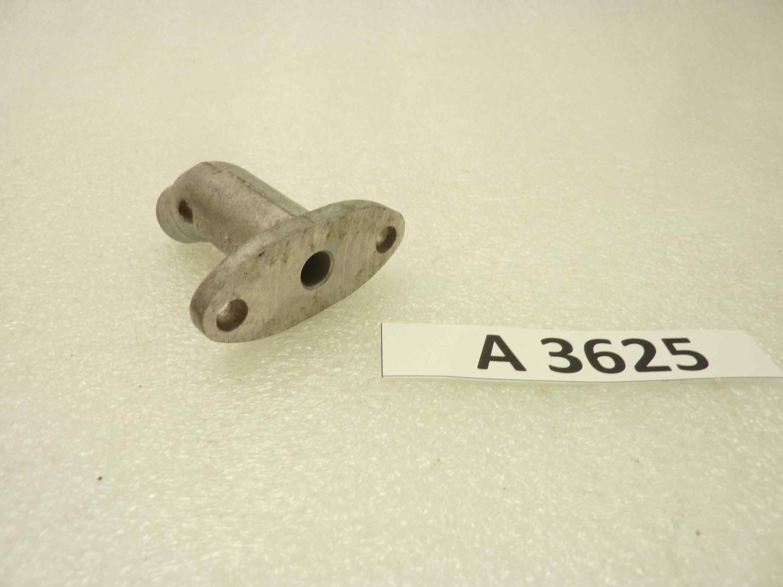 Collettore aspirazione Minarelli diam 7 interasse fori 46mm diam imbocco 18mm - immagine 4