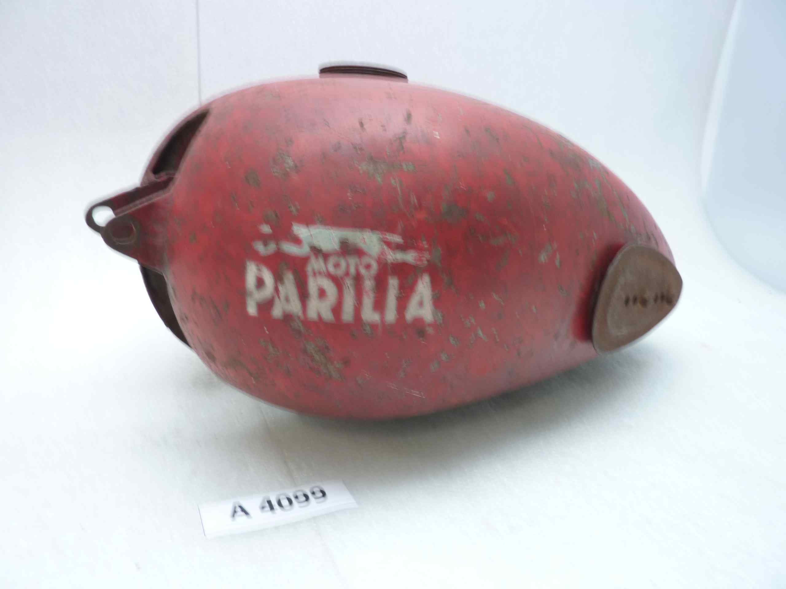 Parilla 125 serbatoio benzina carburante - immagine 8
