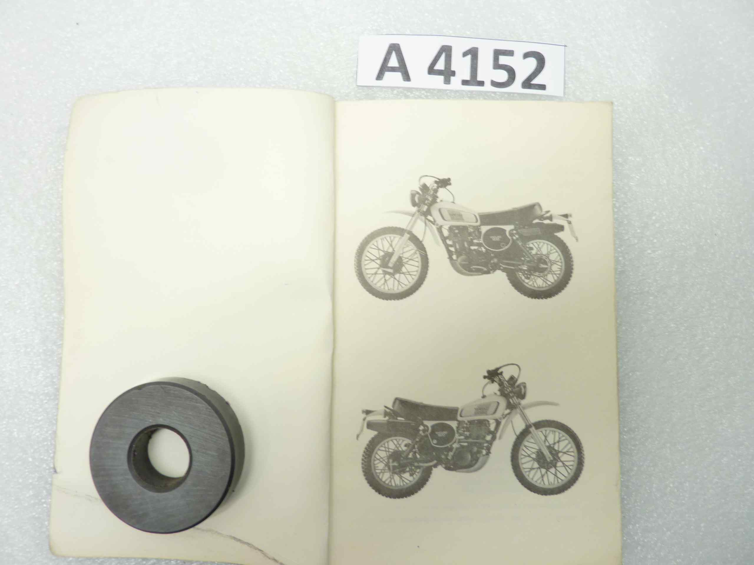 Yamaha XT 500 libretto esplosi parti di ricambio in inglese ORIGINALE NO REPLICA - immagine 2
