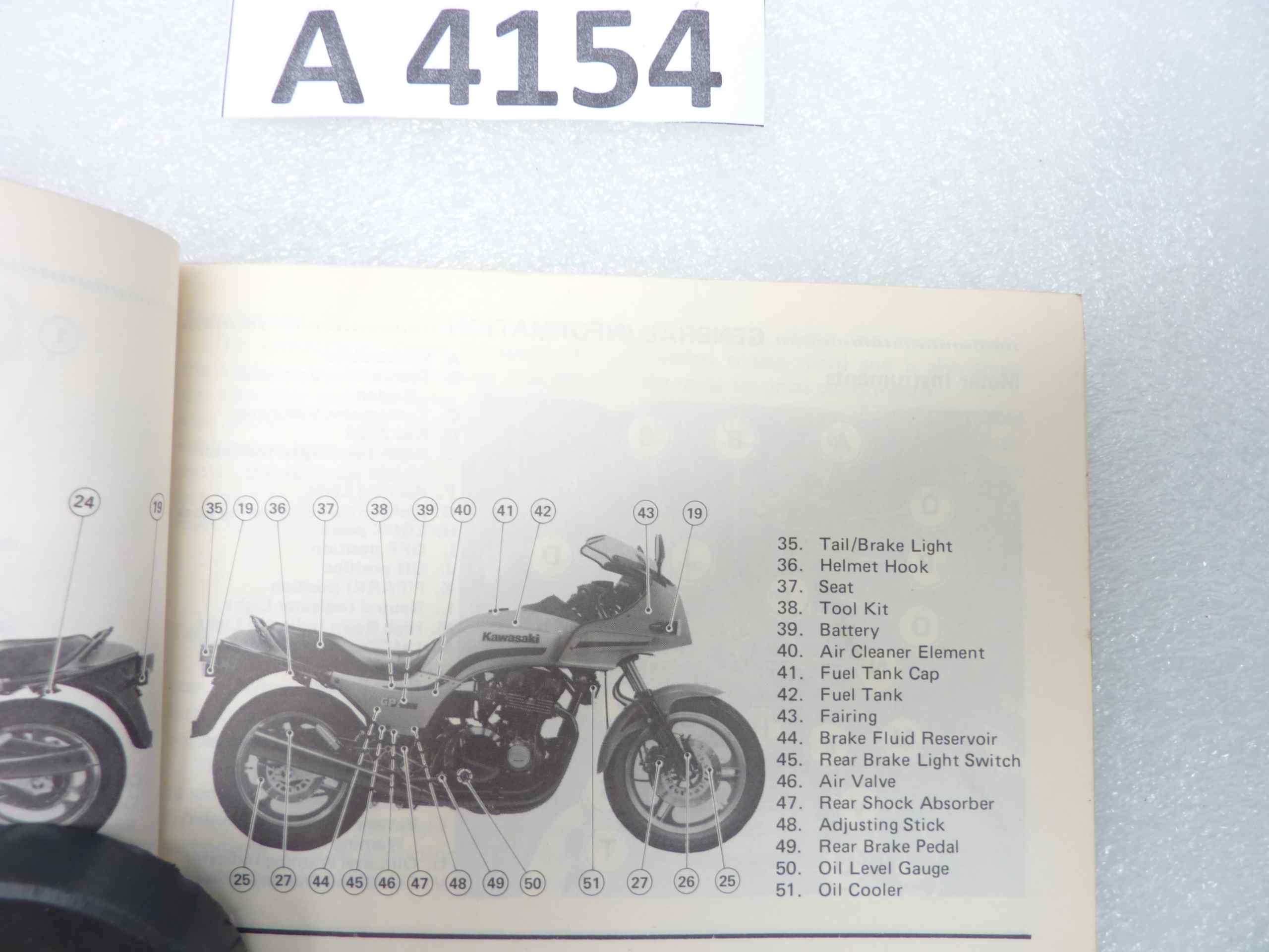 Kawasaki GPZ 1100 manuale del proprietario inglese ORIGINALE NO REPLICA - immagine 2