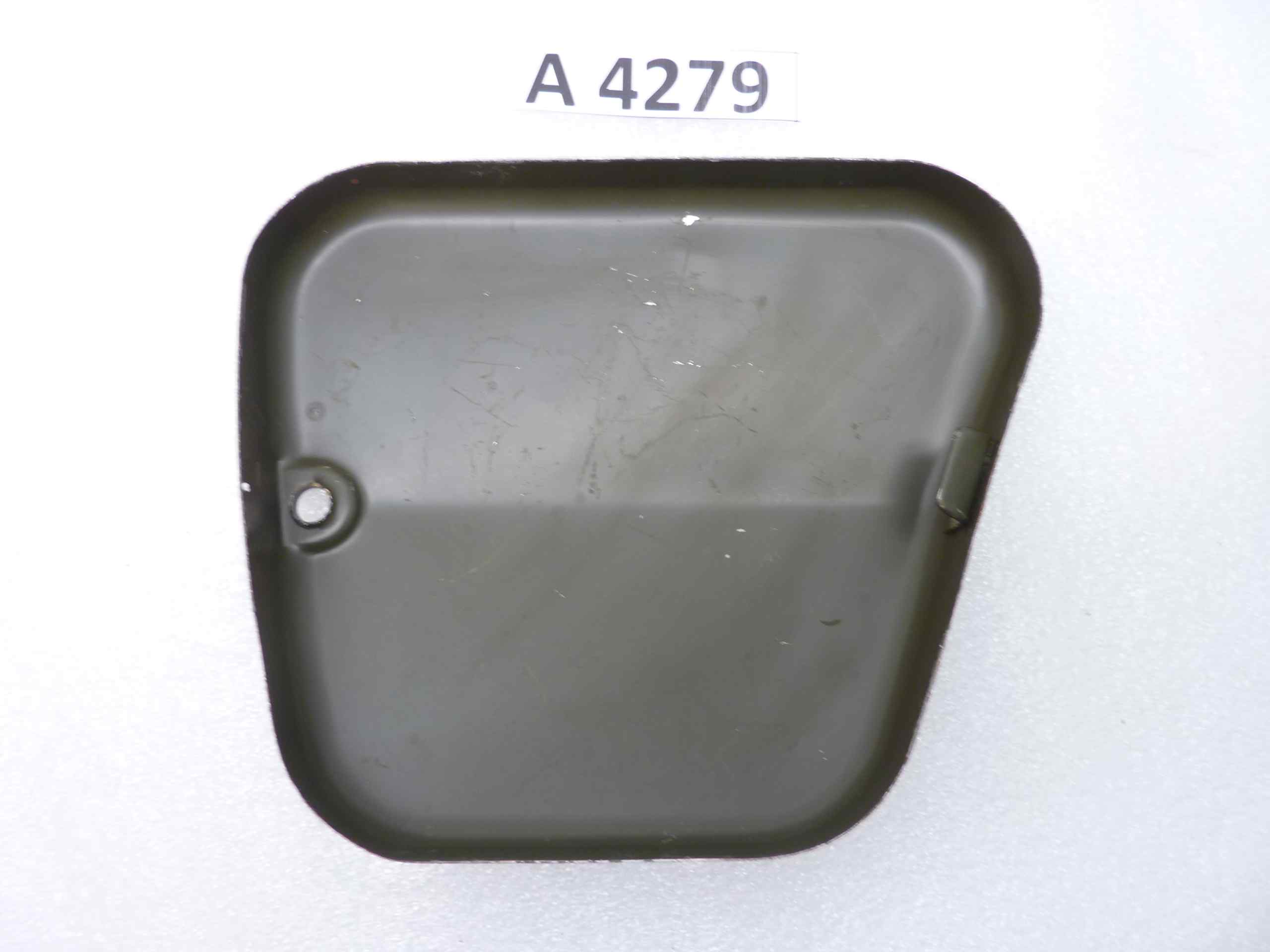 Guzzi Stornello coperchio bauletto fiancatina porta oggetti filtro aria - immagine 3