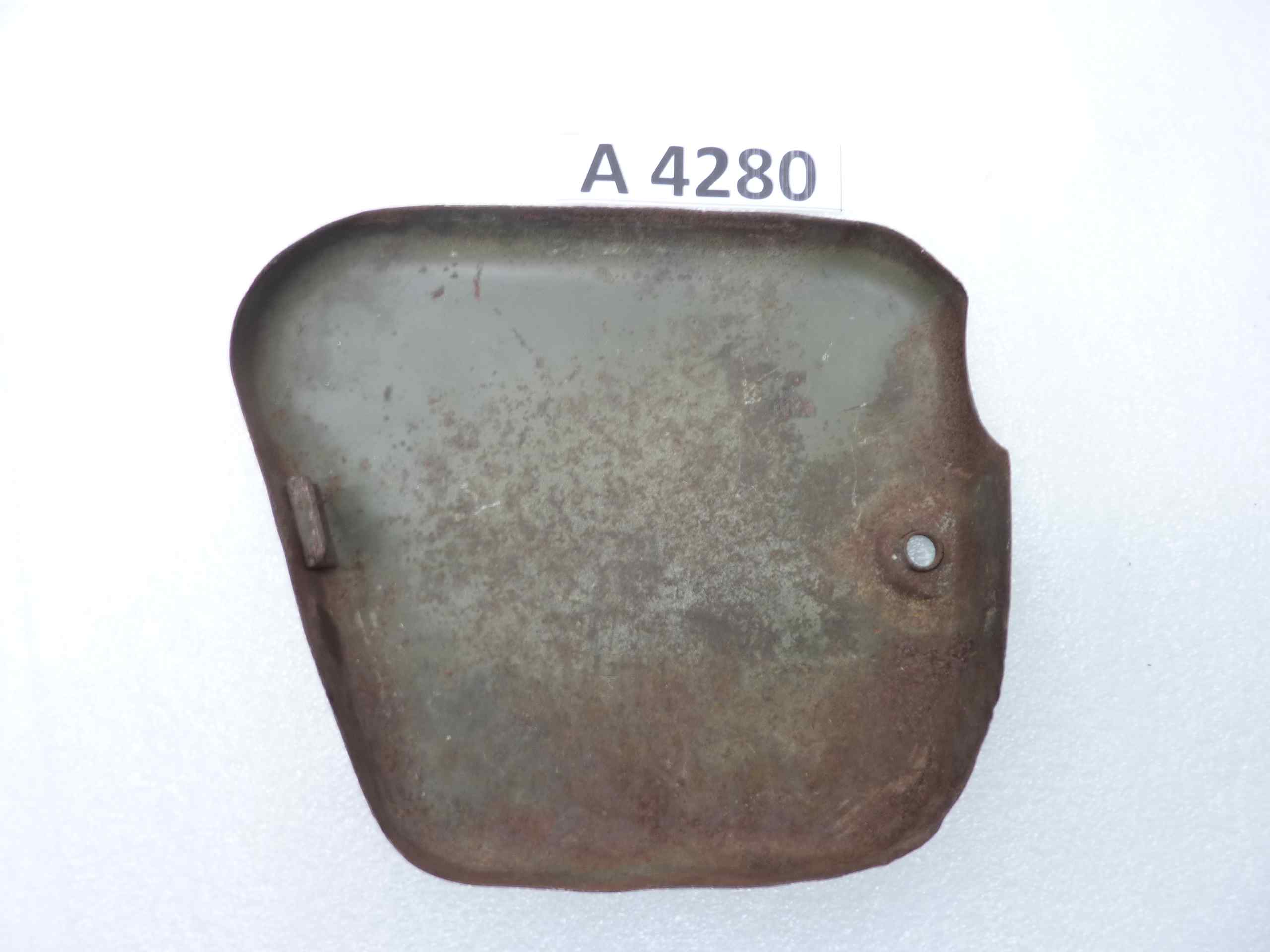 Guzzi Stornello coperchio bauletto fiancatina porta oggetti filtro aria - immagine 3