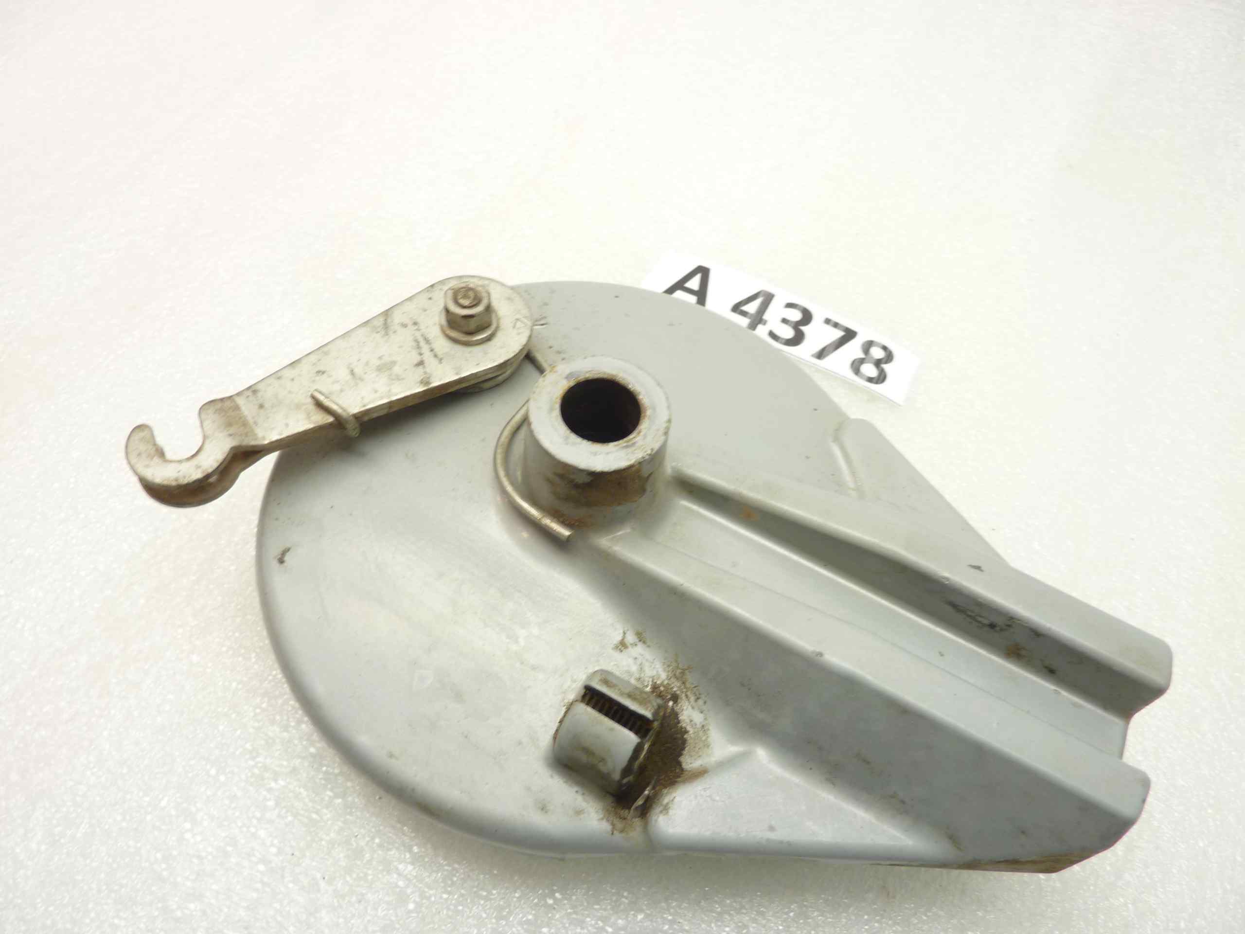 Aprilia Red Rose 50 America 90 mozzo freno ruota posteriore piatto porta ceppi AP8225170 - immagine 2