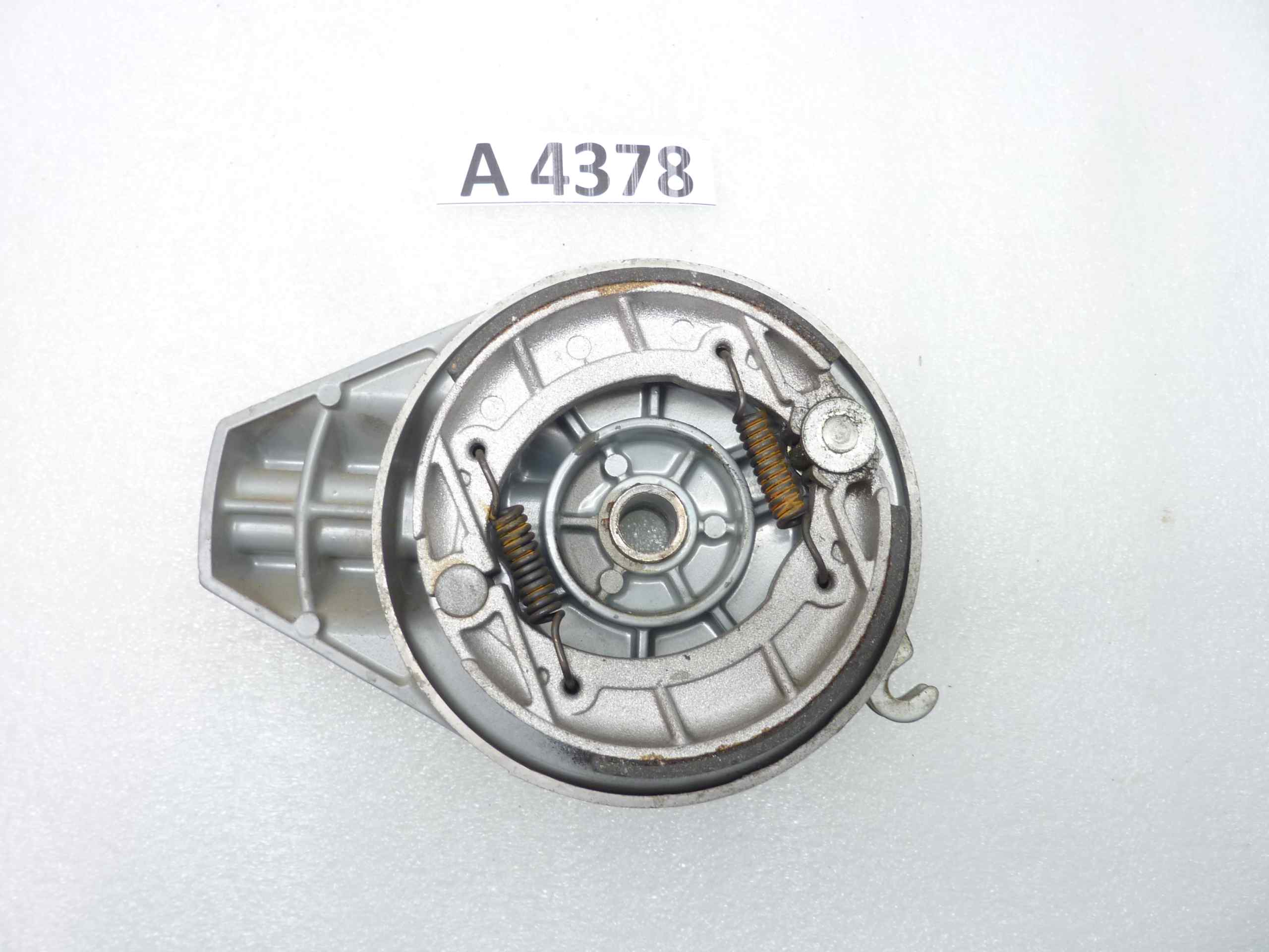 Aprilia Red Rose 50 America 90 mozzo freno ruota posteriore piatto porta ceppi AP8225170 - immagine 3