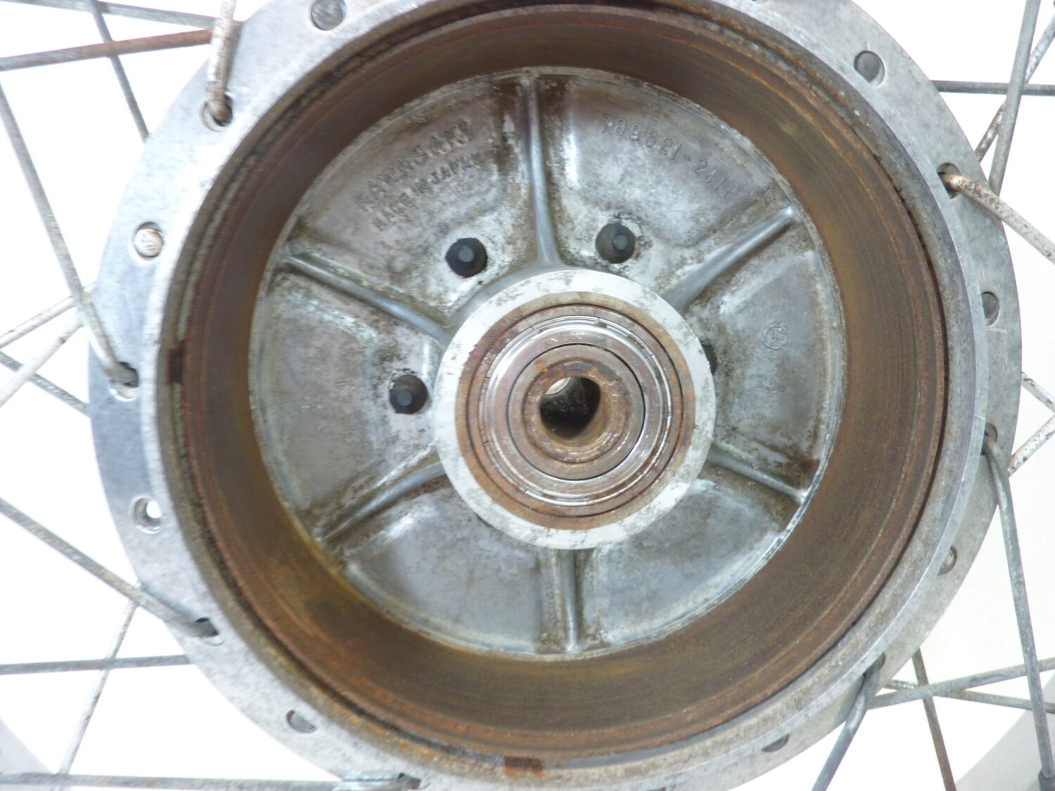 Cerchio ruota posteriore Kawasaki H1 1973 - 1975 Takasago 215 BX 18 W cod 789621-2411 - immagine 10
