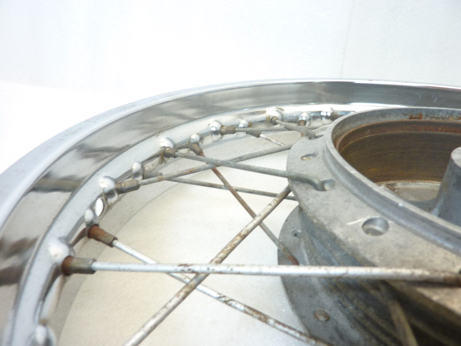 Cerchio ruota posteriore Kawasaki H1 1973 - 1975 Takasago 215 BX 18 W cod 789621-2411 - immagine 14