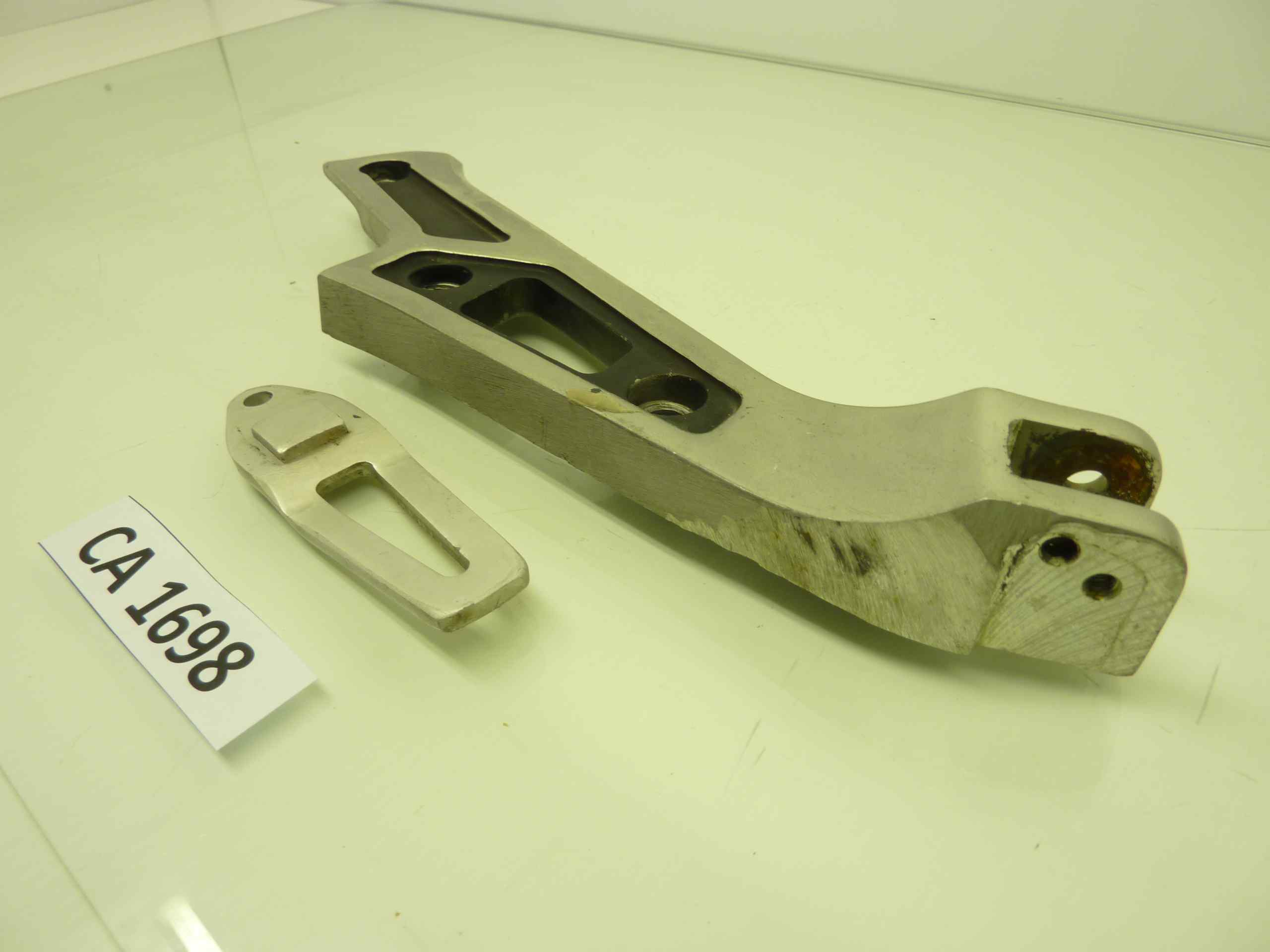 SUZUKI GSX 750 ES 84 GR72A staffa pedalino poggiapiedi sinistro - immagine 3