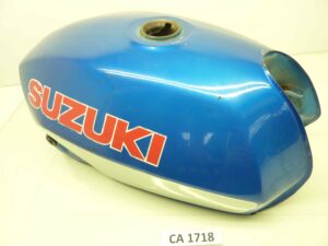 SUZUKI GSX 750 ES 84 GR72A serbatoio benzina carburante
