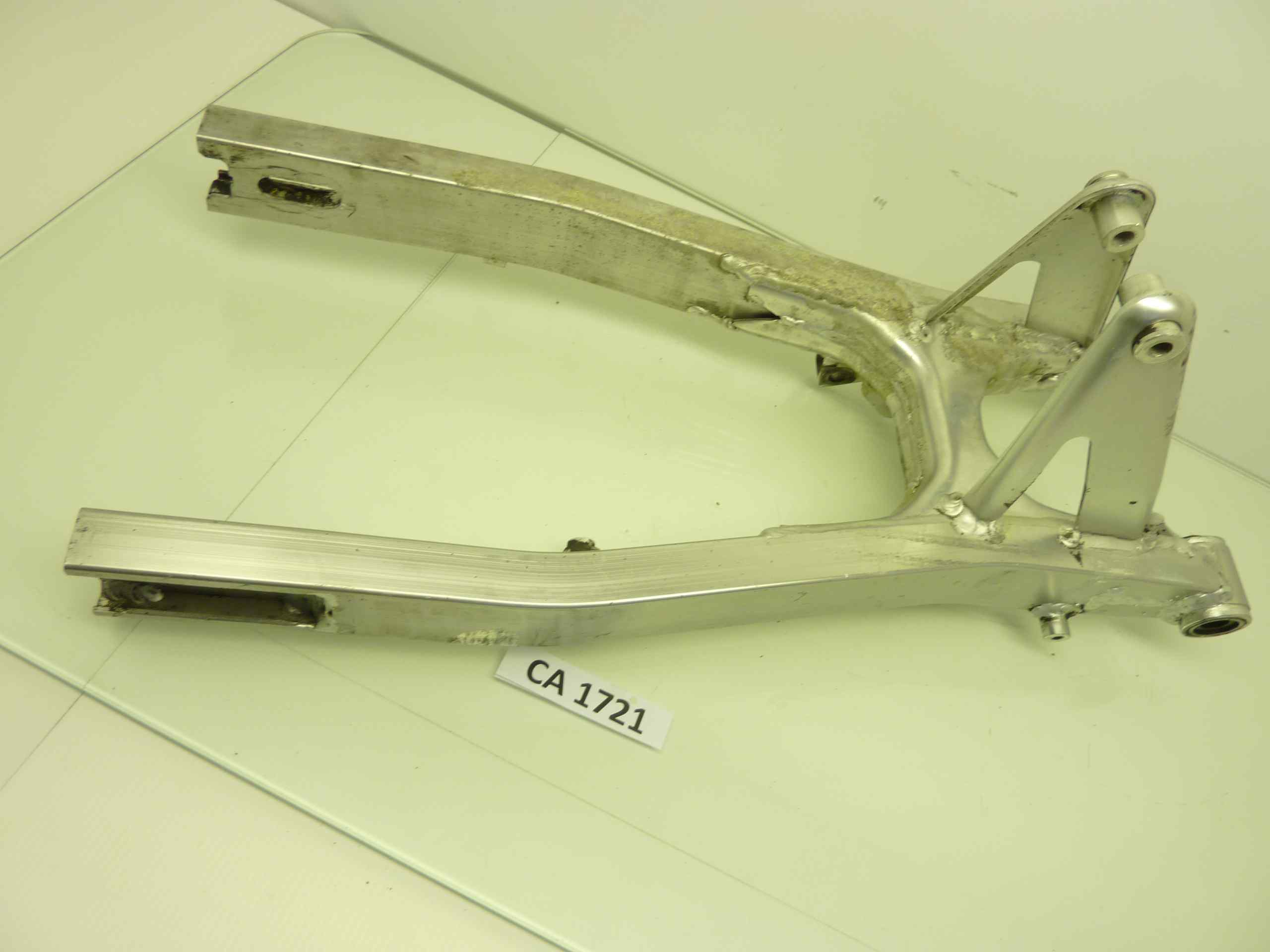 SUZUKI GSX 750 ES 84 GR72A forcellone posteriore - immagine 2