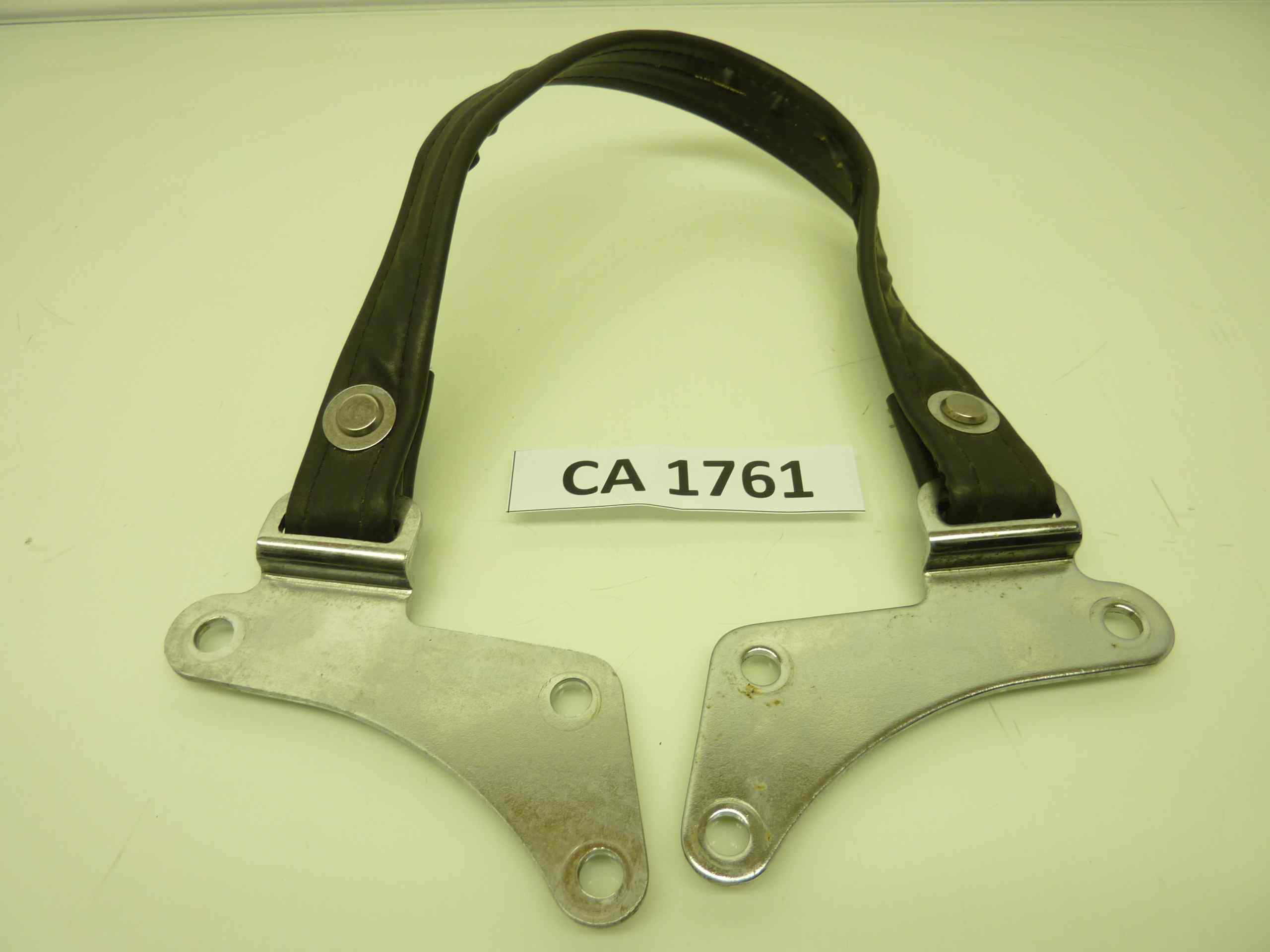 SUZUKI SAVAGE LS 650 93 maniglia fascia sella - immagine 3