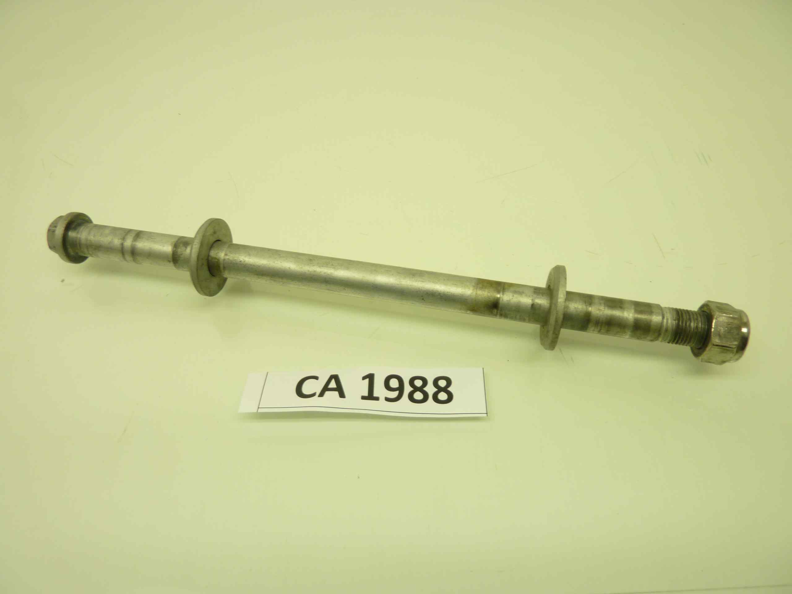 APRILIA PEGASO 650 ML00 97-00 perno ruota posteriore