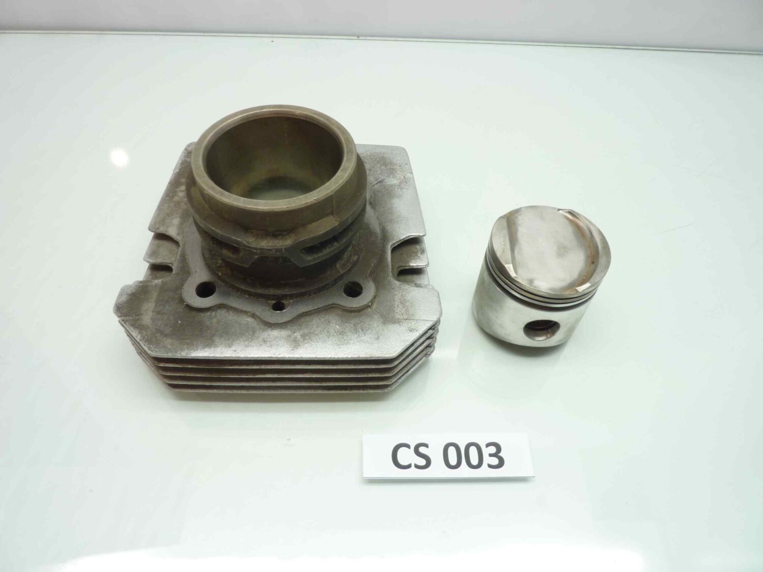 Guzzi V35 NEVADA FLORIDA cilindro e pistone sinistro DIAM CILINDRO MM 65,7