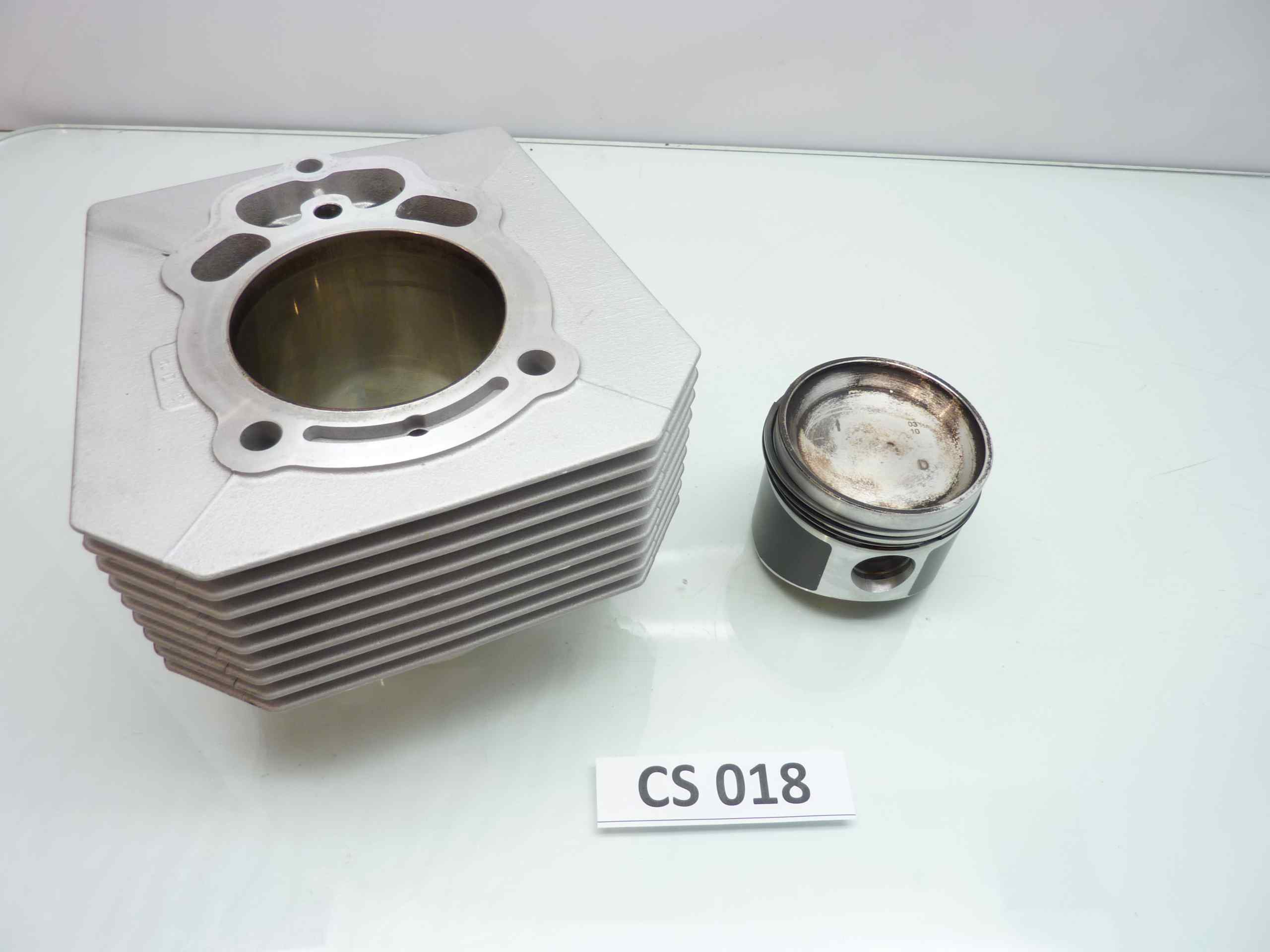 Guzzi V7 I 1serie cilindro e pistone DIAM CILINDRO MM 79,7