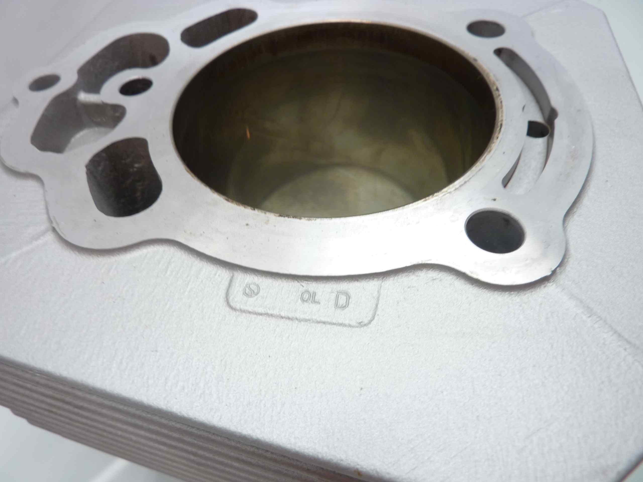 Guzzi V7 I 1serie cilindro e pistone DIAM CILINDRO MM 79,7 - immagine 3