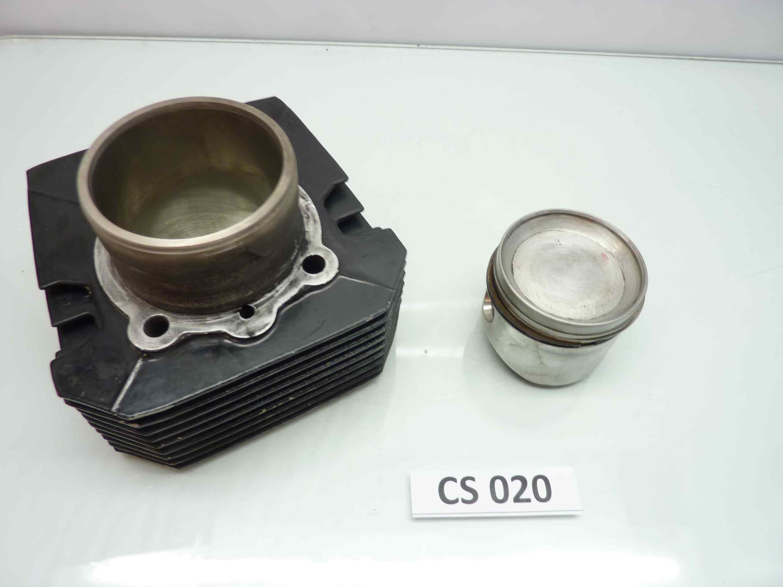 Guzzi NTX 750 cilindro pistone km percorsi 5000 DIAM CILINDRO MM 79,8 - immagine 2