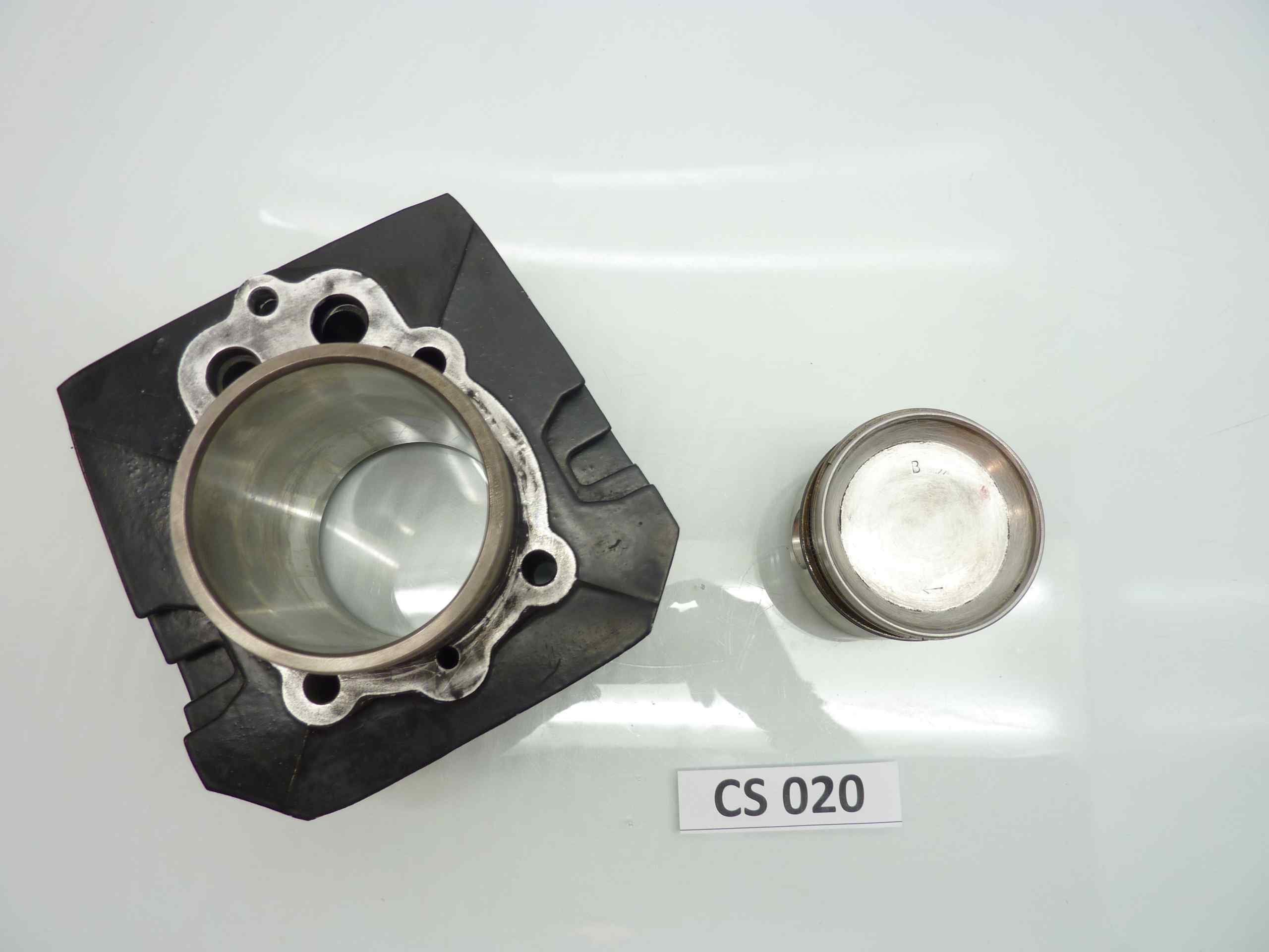 Guzzi NTX 750 cilindro pistone km percorsi 5000 DIAM CILINDRO MM 79,8 - immagine 3