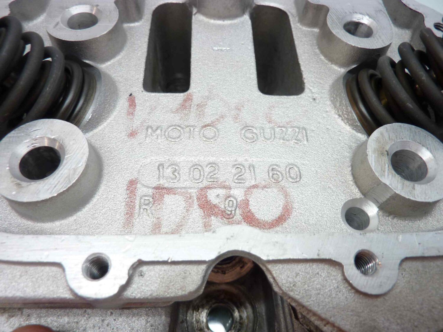 Guzzi V1000 Idroconvert testa testata destra cod 13022160 - immagine 2