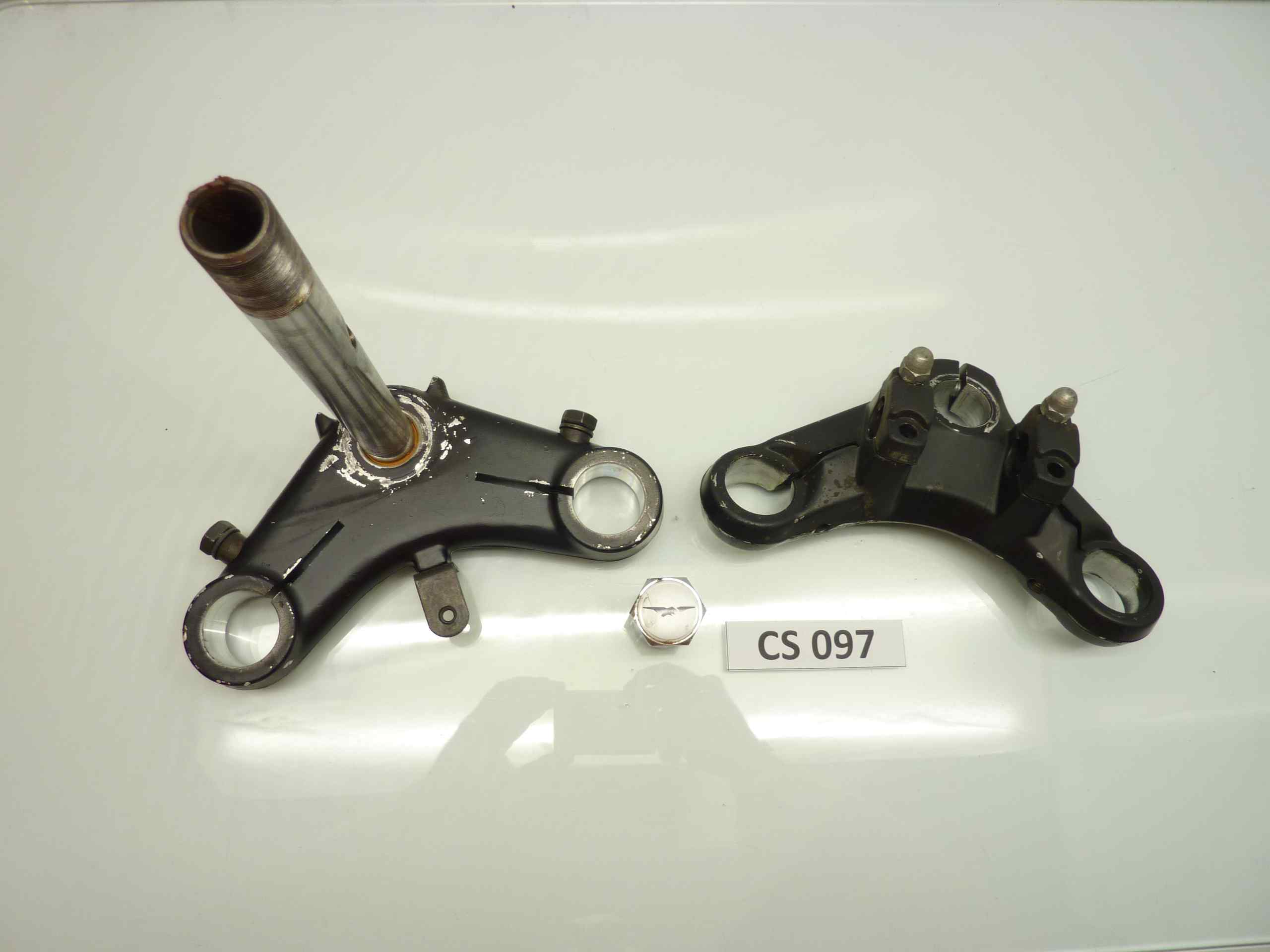 Guzzi V35 III serie piastre forcella sterzo diam steli mm 35 - immagine 2