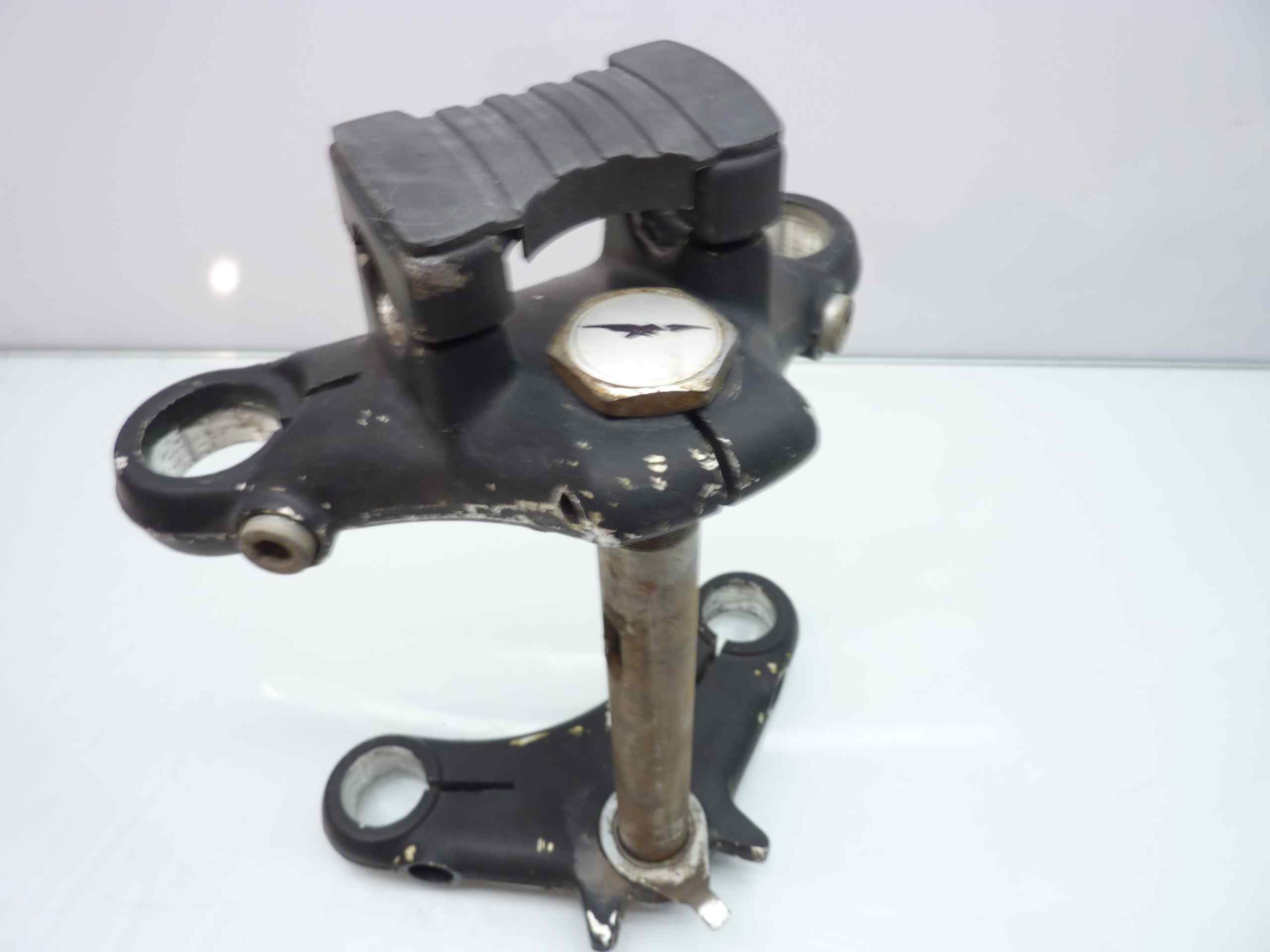 Guzzi V35 125 254 piastre forcella sterzo diam steli mm 32 - immagine 6