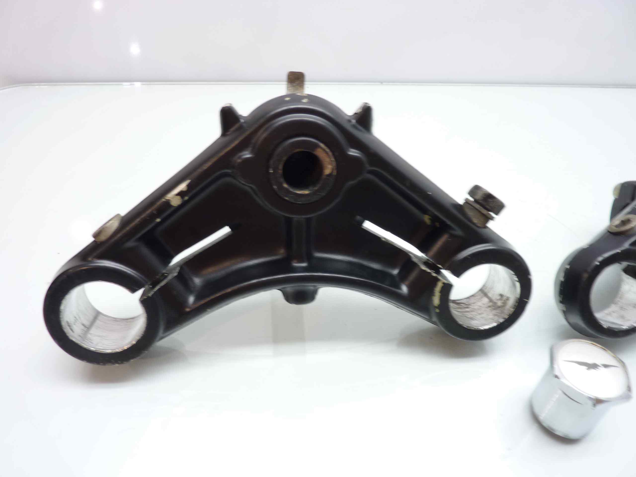 Guzzi V65 custom piastre forcella sterzo diam steli mm 35 - immagine 9