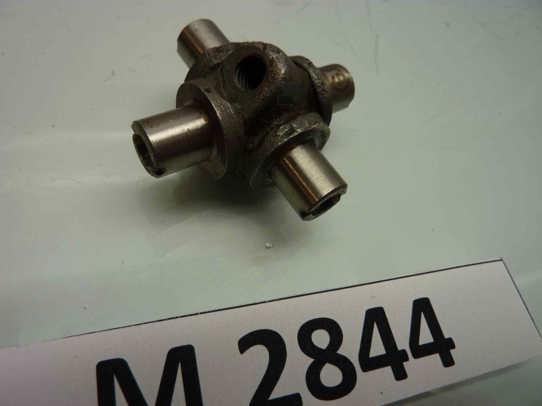 GILERA VARI MODELLI corpo crociera cardanica largh tot 43,5 mm - diam per boccola 9,7 mm - immagine 3