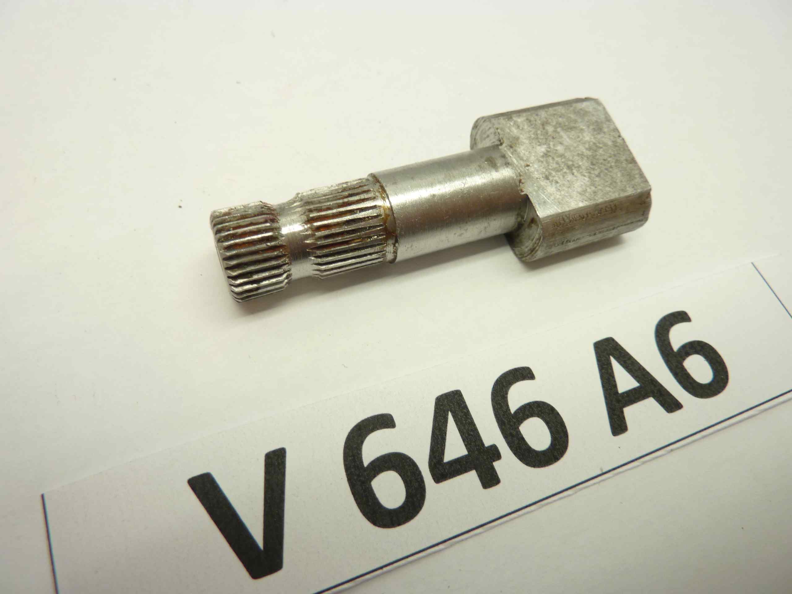alberino camma ganasce freno vari modelli moto epoca lung to mm 57 - diam tondo 12 mm - diam millerighe mm 11,4 - larg ganasce mm 18 - immagine 2