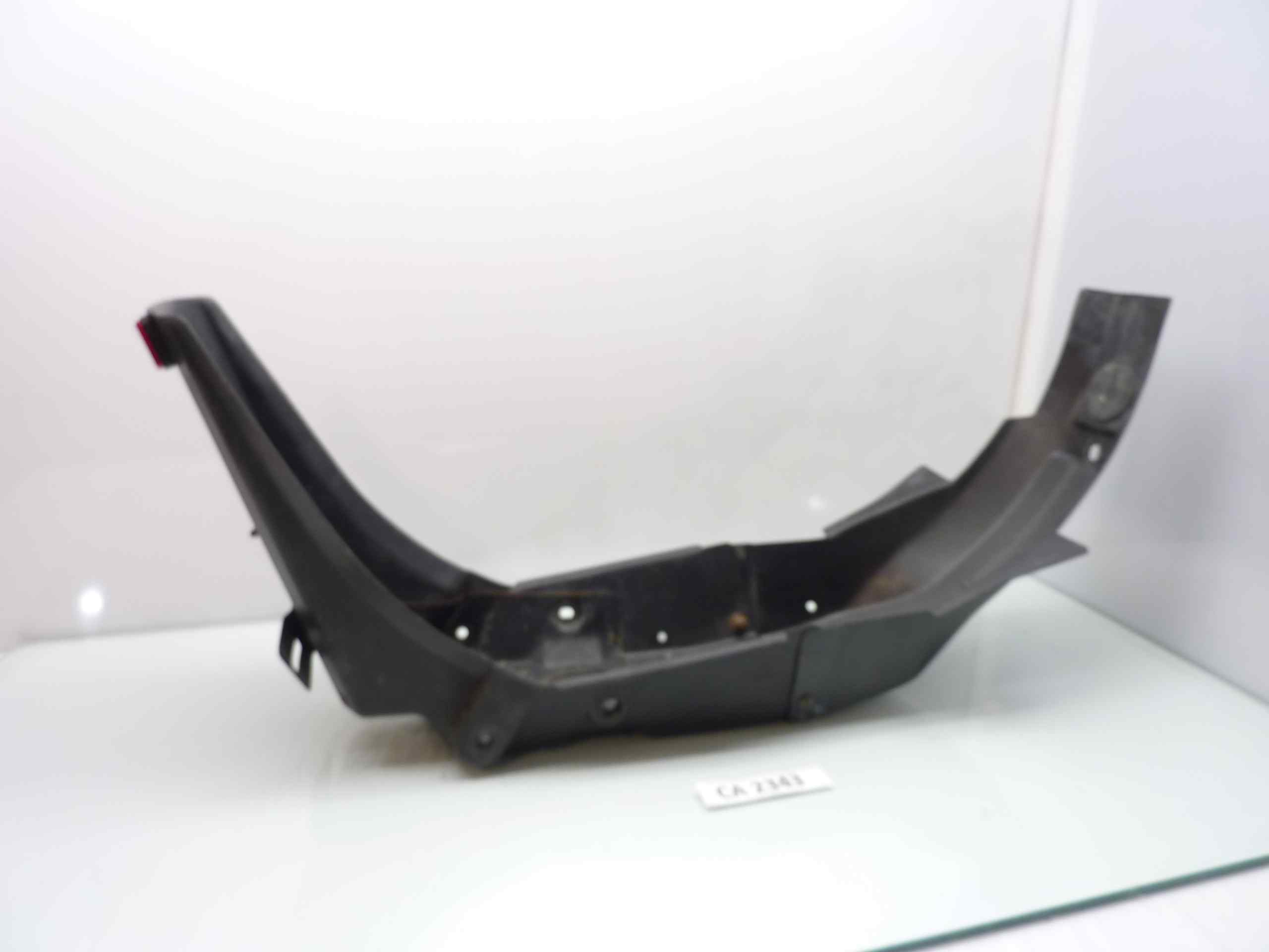 SUZUKI GSX 550 ES 84-86 Parafango posteriore completo - immagine 3