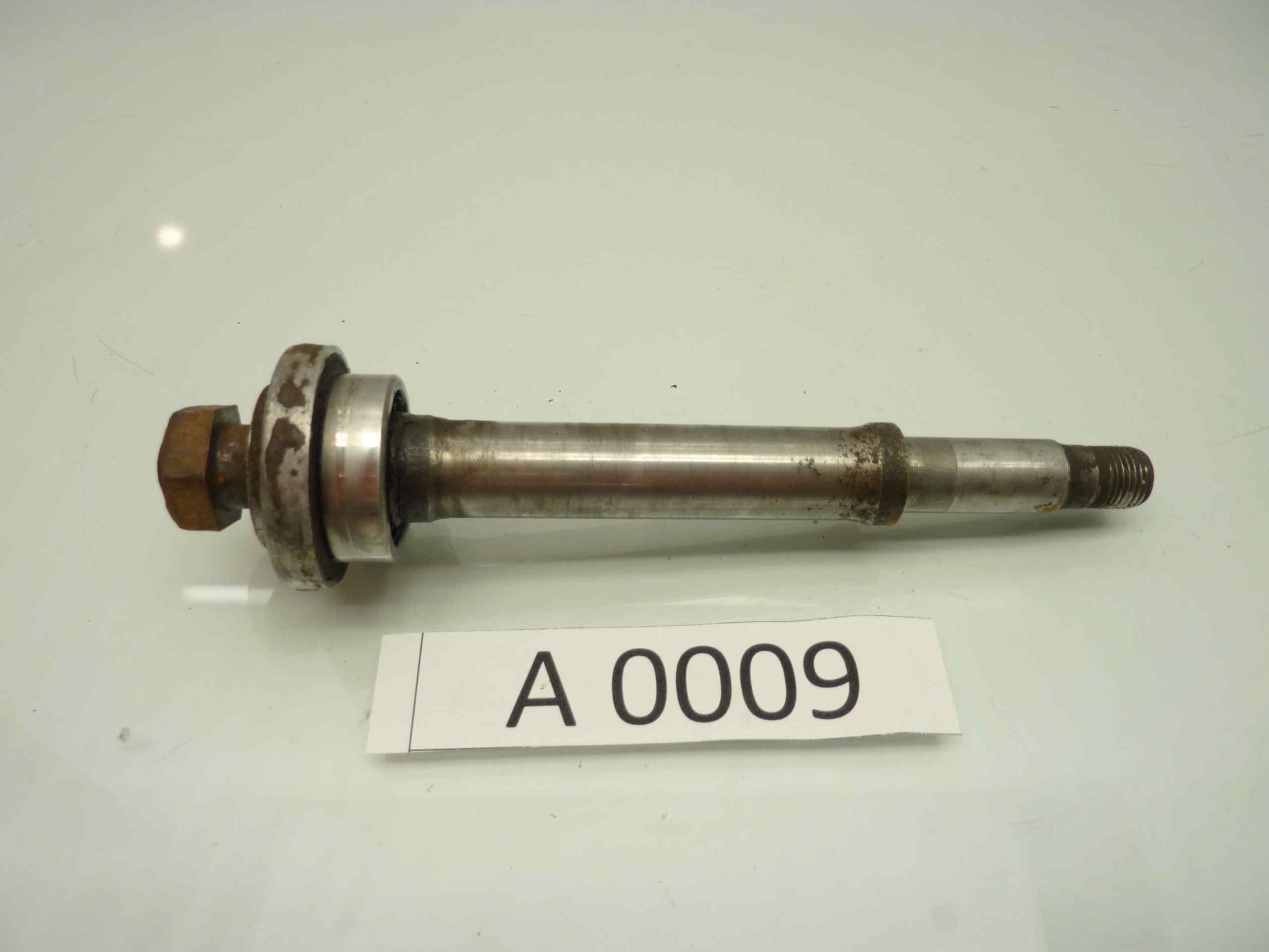 MOTO GUZZI ZIGOLO Perno ruota
