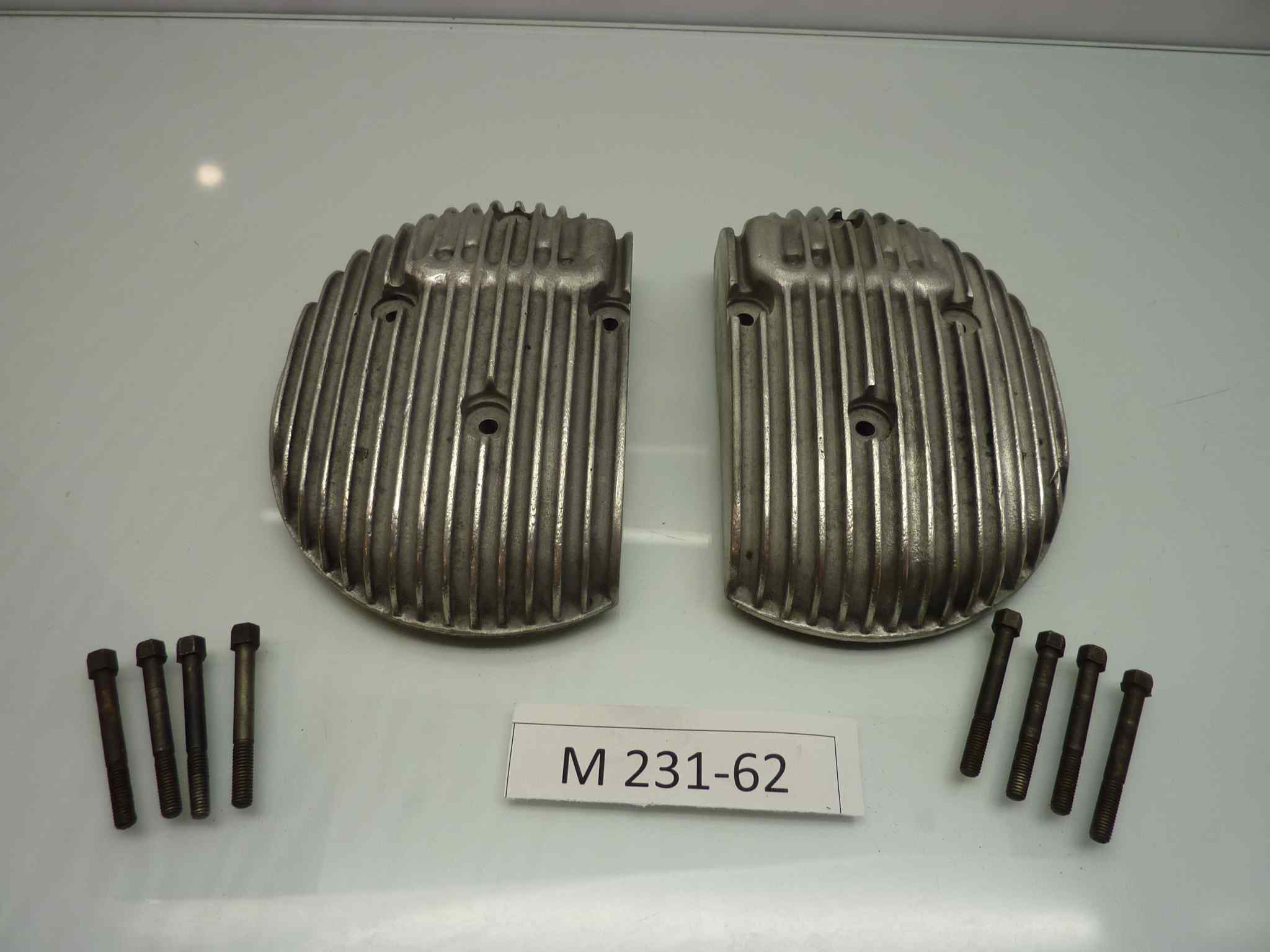 Gilera 300 TERZA SERIE coppia coperchi motore punterie cod 26899 26900 - immagine 6