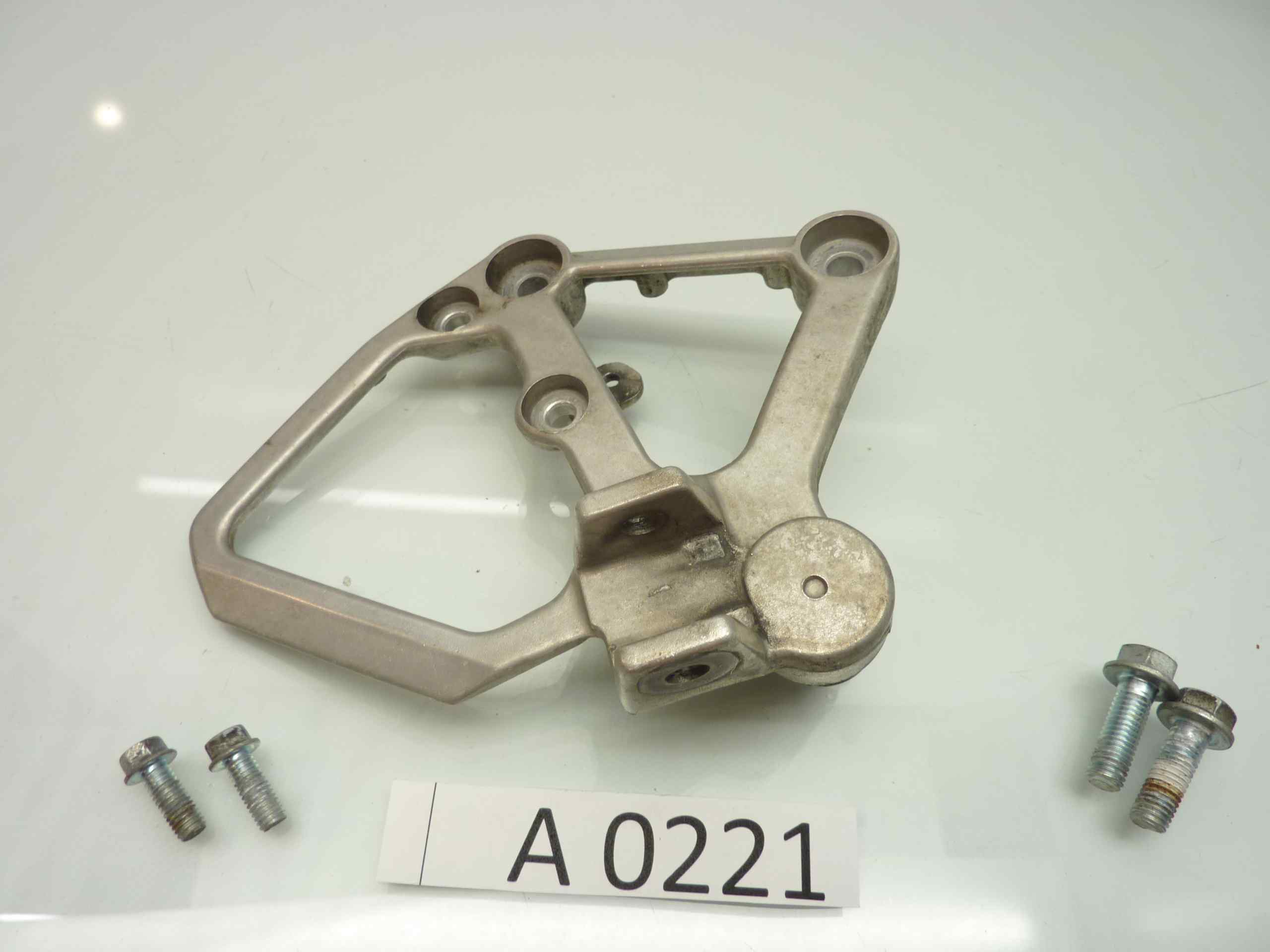 HONDA CBR 600 F 89-90 Staffa poggiapiedi anteriore destra KT8-R