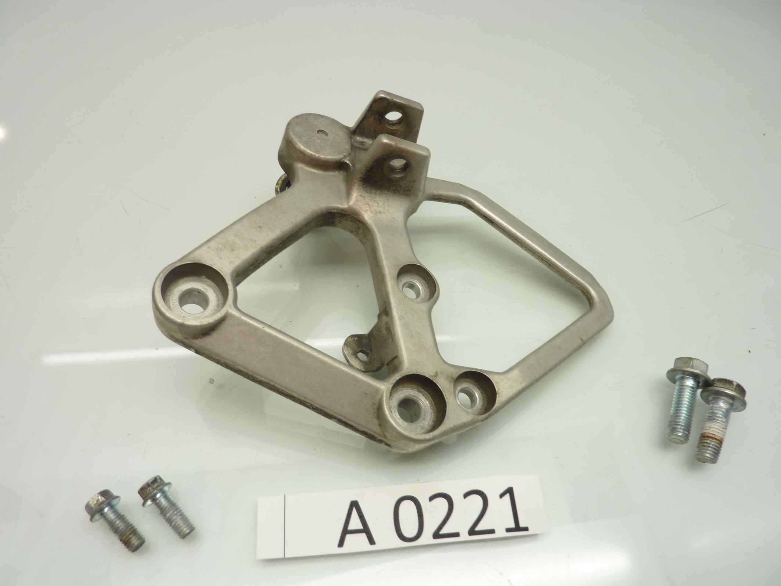 HONDA CBR 600 F 89-90 Staffa poggiapiedi anteriore destra KT8-R - immagine 2