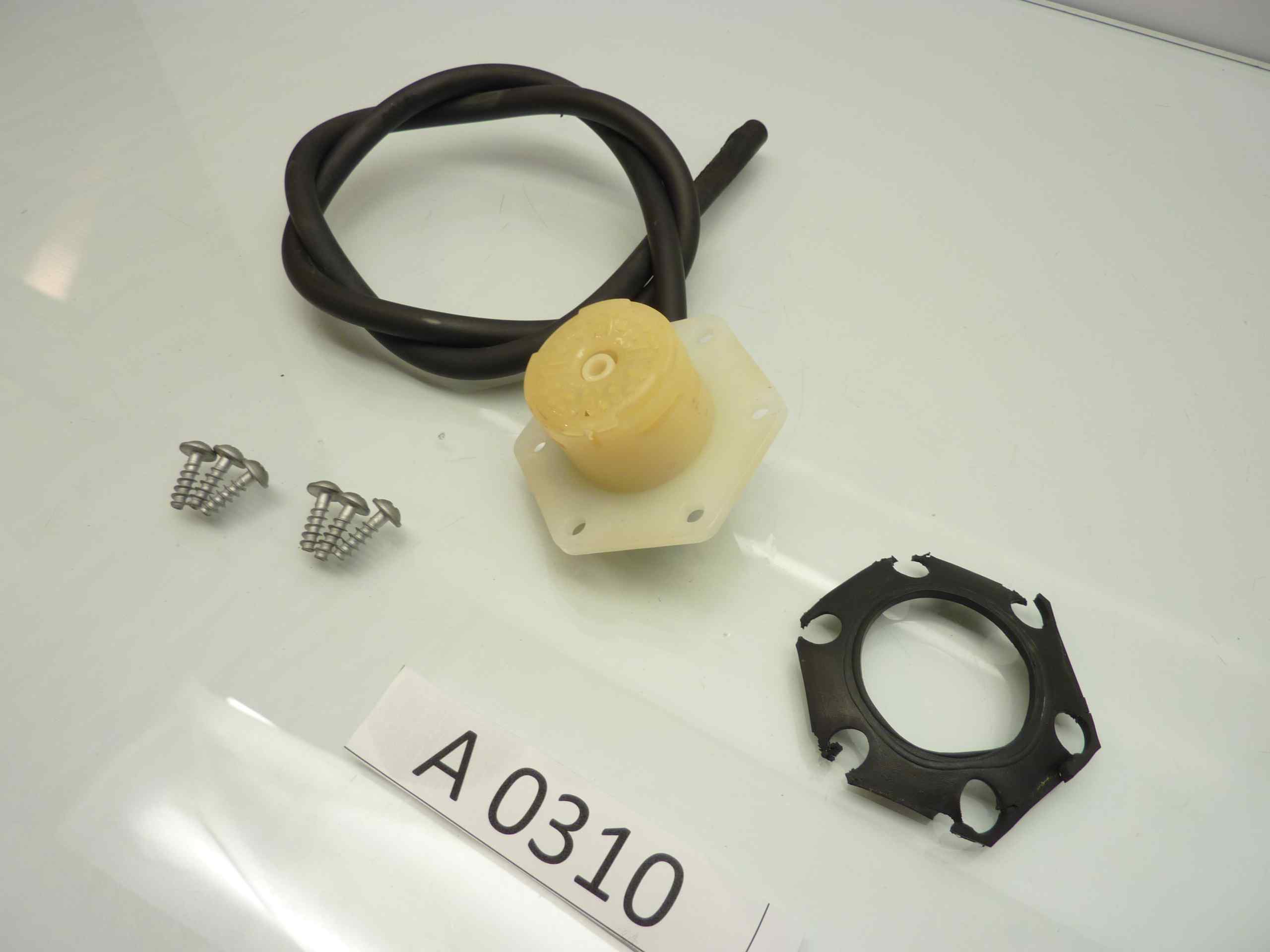BMW F650 CS SCARVER valvola di sicurezza benzina carburante cod 16112347148 - immagine 2