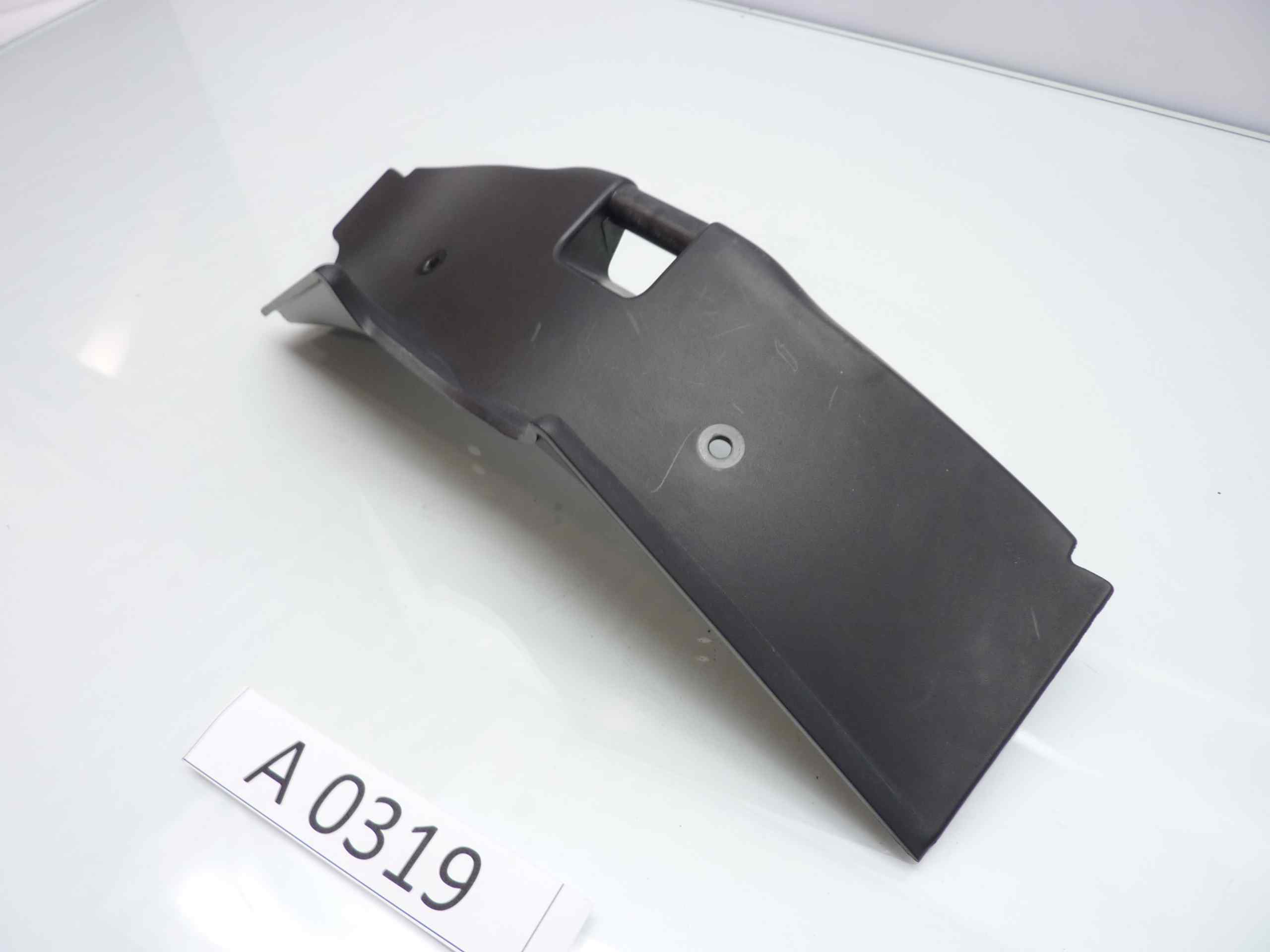 BMW F650 CS SCARVER Plastica chiusura vano portaoggetti cod 46637658363 - immagine 2