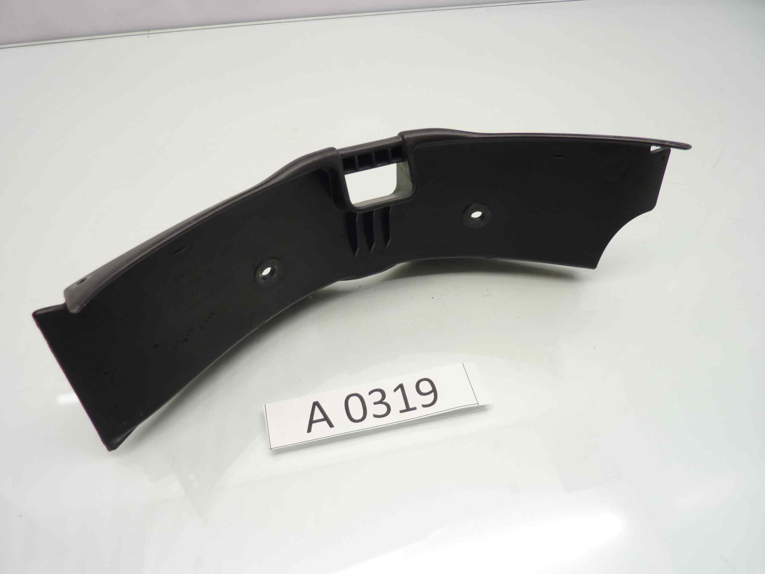 BMW F650 CS SCARVER Plastica chiusura vano portaoggetti cod 46637658363 - immagine 3