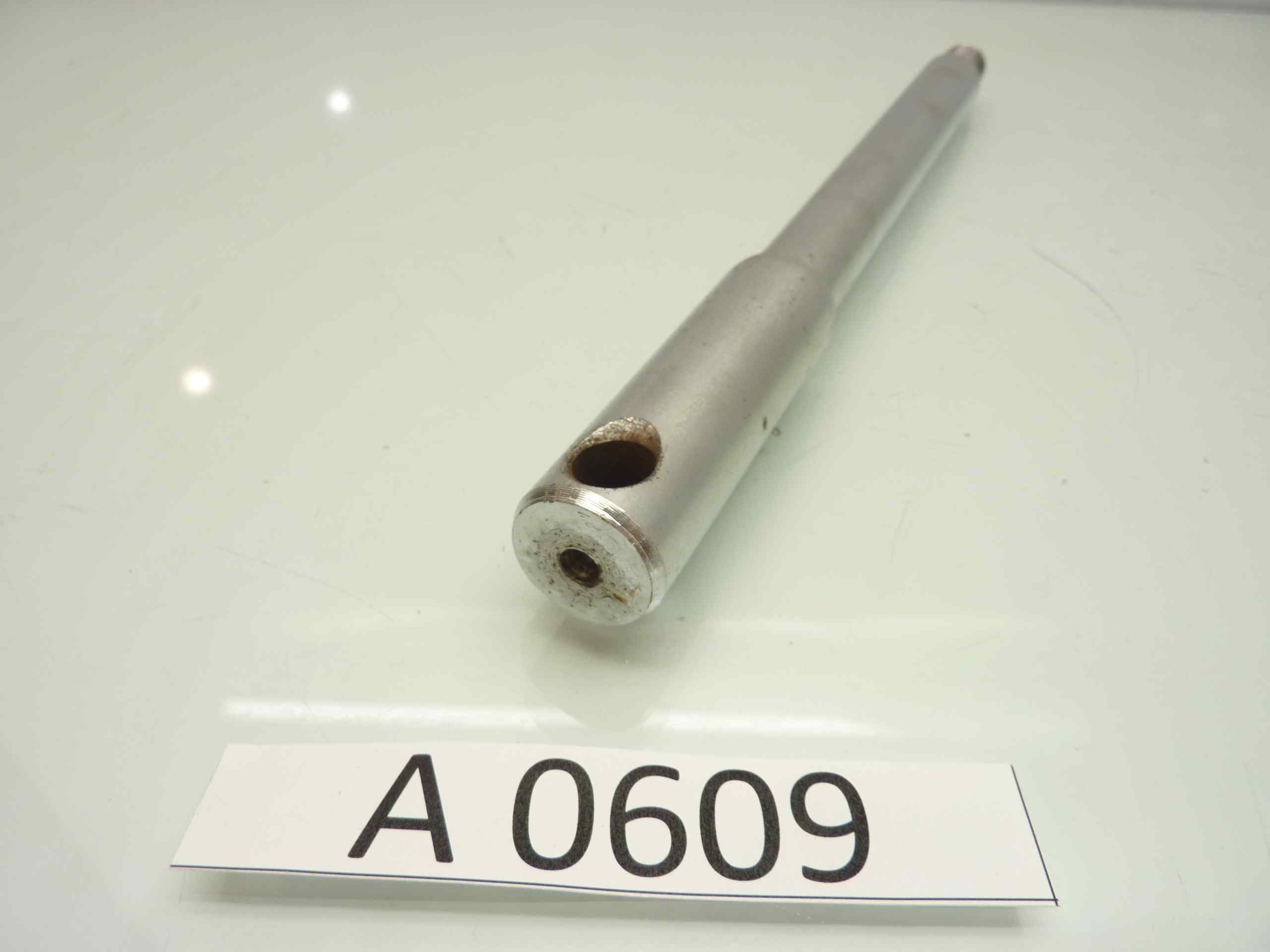 MOTO GUZZI Perno ruota cromato diam centrale 20 mm lung 270 mm - immagine 2