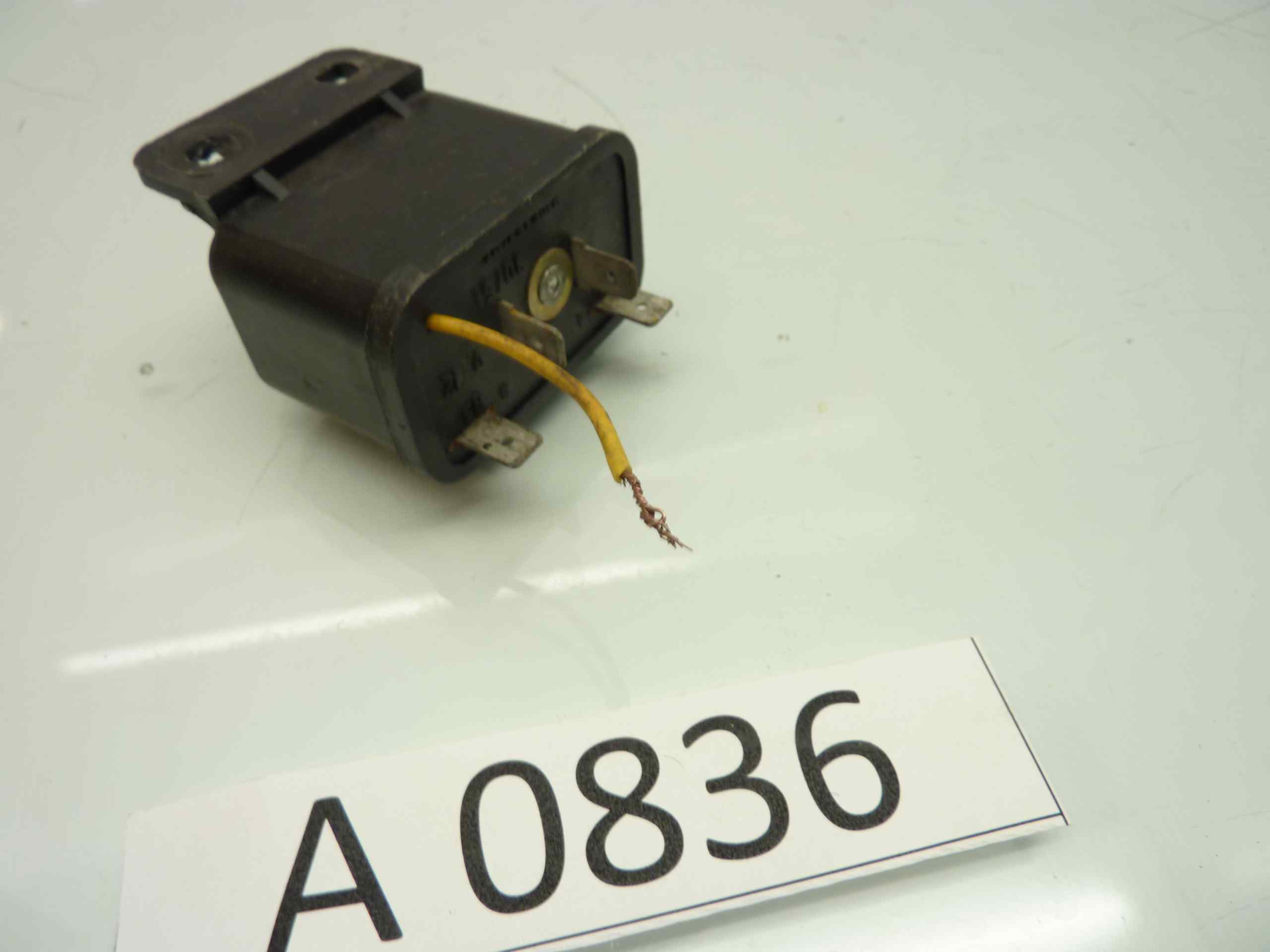 Rele FIAMM 30/51 MERCEDES ALFA MONTESA - immagine 3