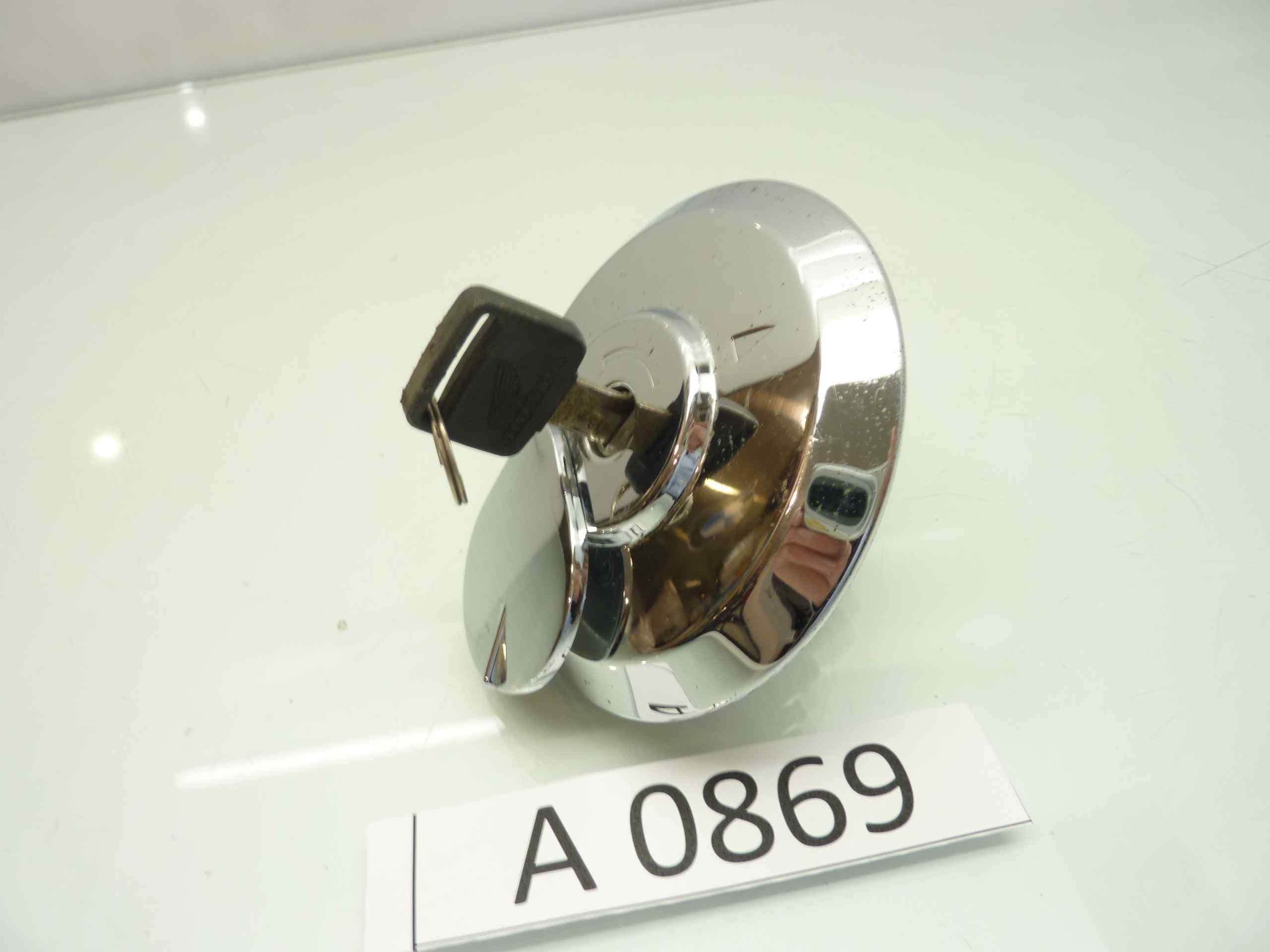 Honda CB 750 tappo carburante benzina con chiave - immagine 2