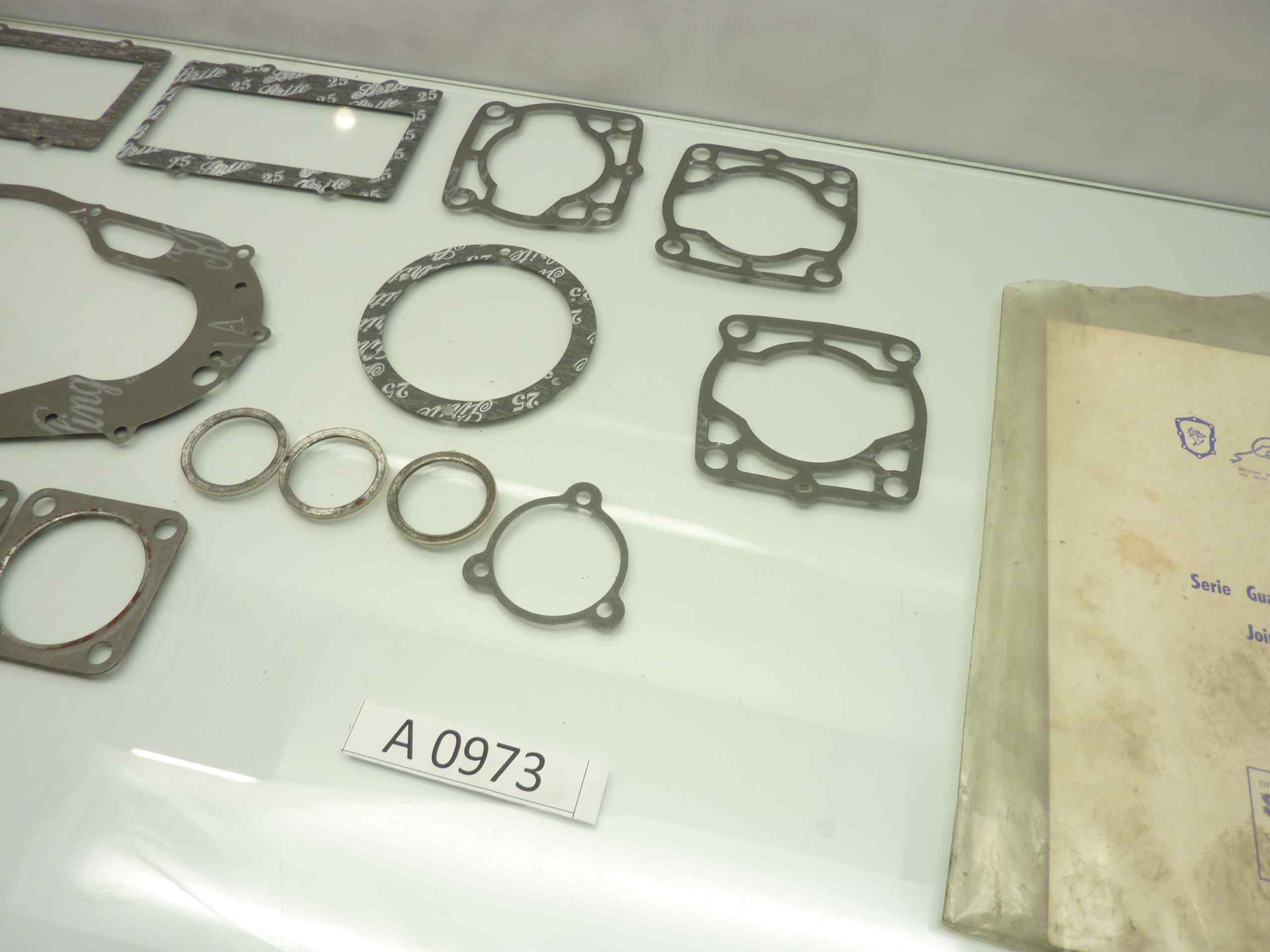 Suzuki 550 serie kit guarnizioni - immagine 2